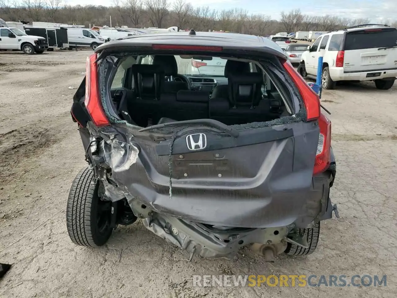 6 Photograph of a damaged car 3HGGK5H43LM726158 HONDA FIT 2020