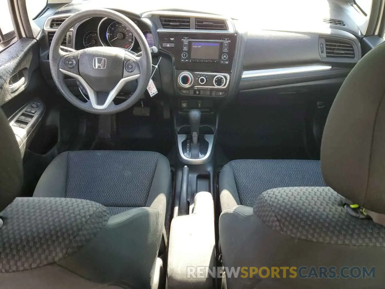 8 Photograph of a damaged car 3HGGK5H44LM717579 HONDA FIT 2020