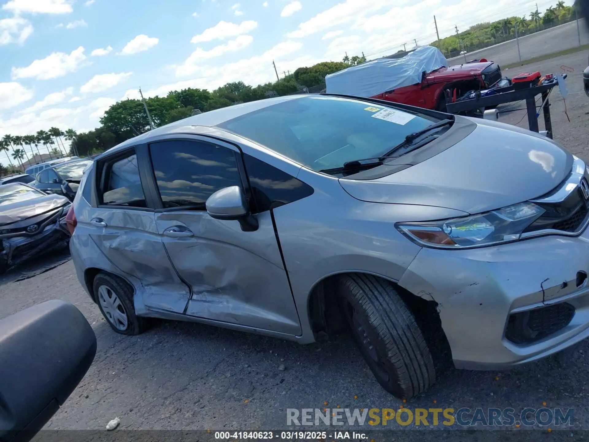 13 Фотография поврежденного автомобиля 3HGGK5H44LM729036 HONDA FIT 2020