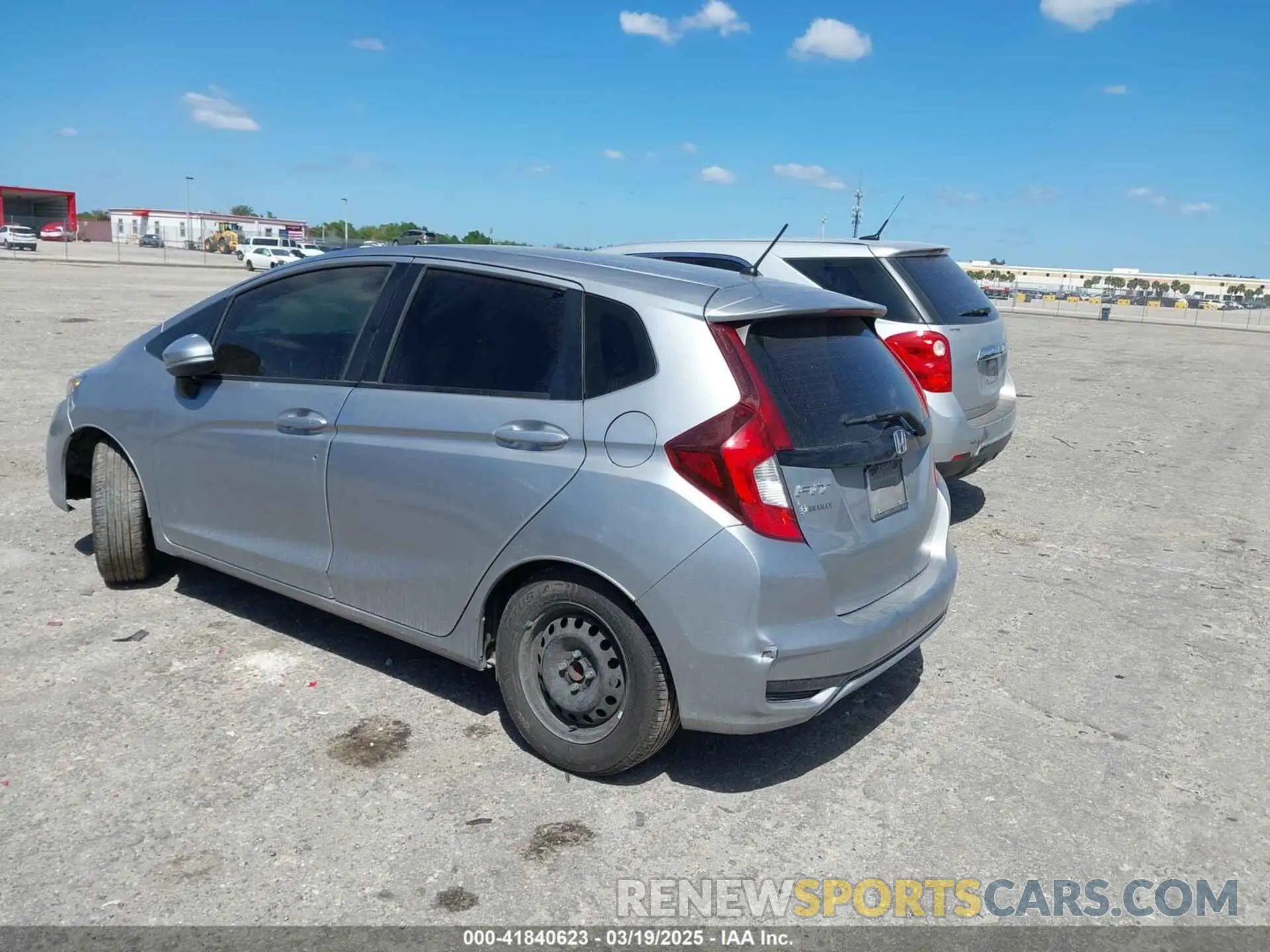 3 Фотография поврежденного автомобиля 3HGGK5H44LM729036 HONDA FIT 2020