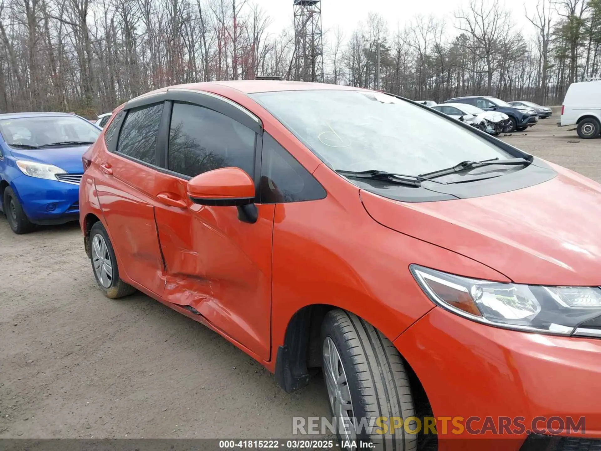 6 Photograph of a damaged car 3HGGK5H45LM710897 HONDA FIT 2020