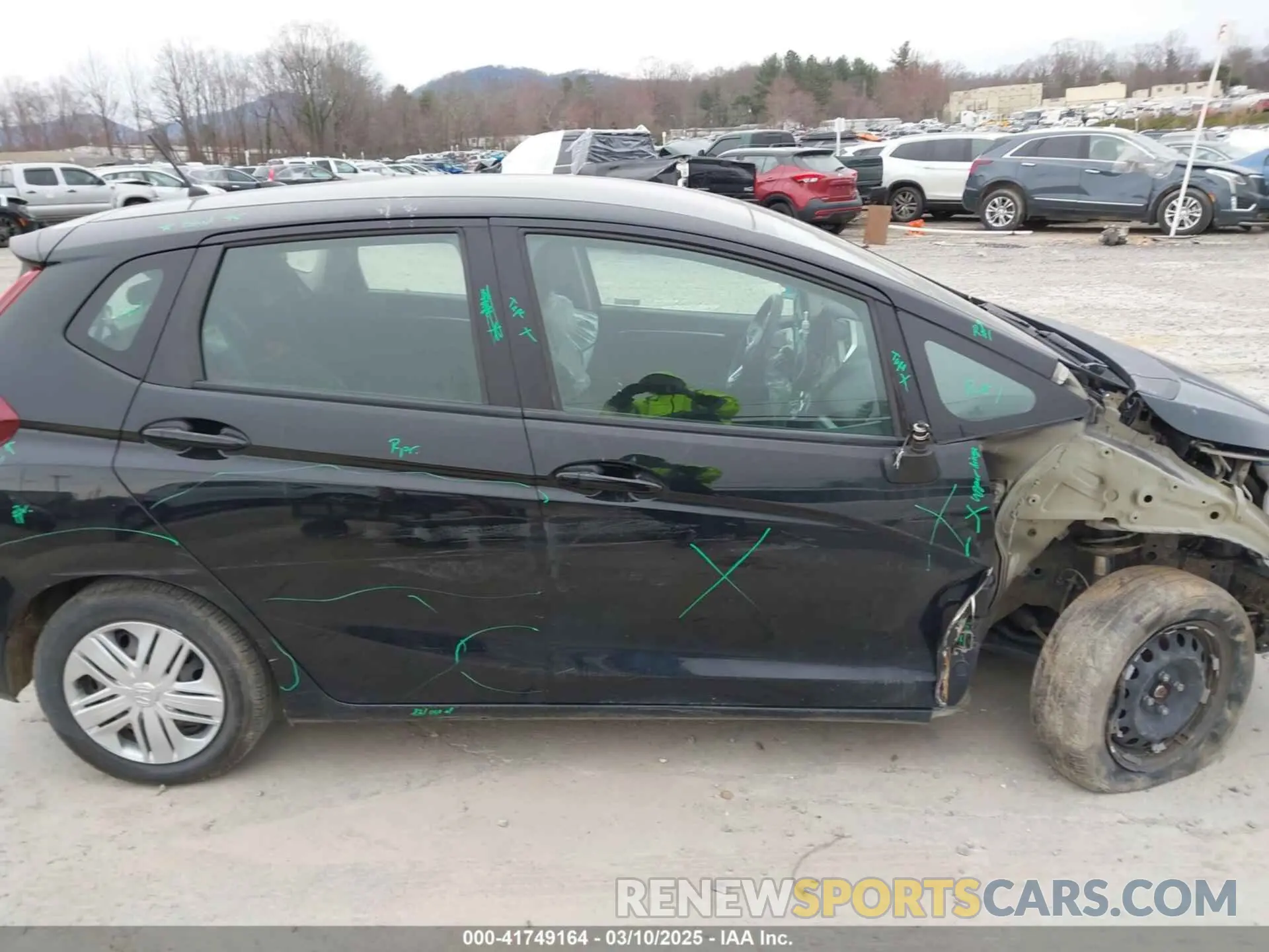 14 Photograph of a damaged car 3HGGK5H47LM721092 HONDA FIT 2020
