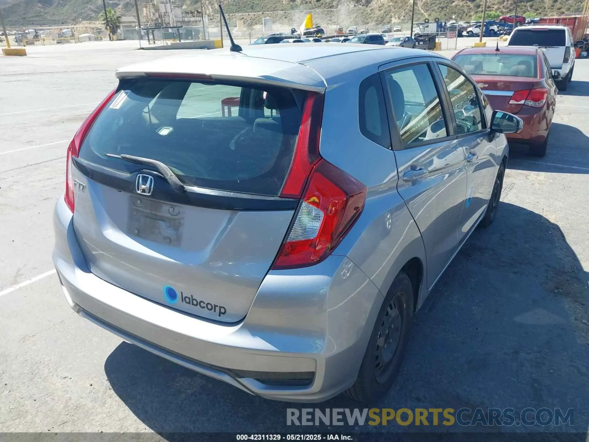 4 Фотография поврежденного автомобиля 3HGGK5H48LM730268 HONDA FIT 2020