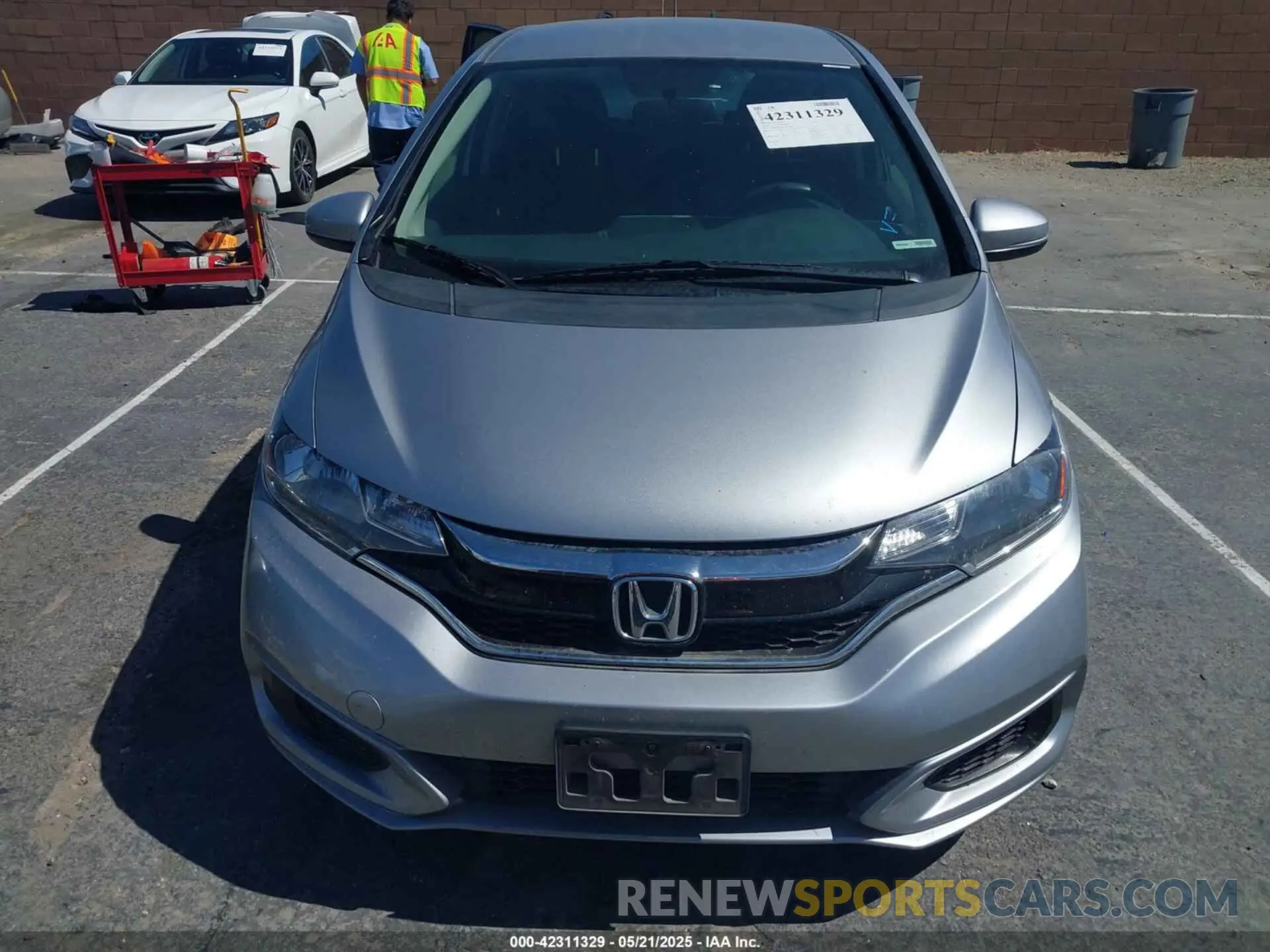 6 Фотография поврежденного автомобиля 3HGGK5H48LM730268 HONDA FIT 2020