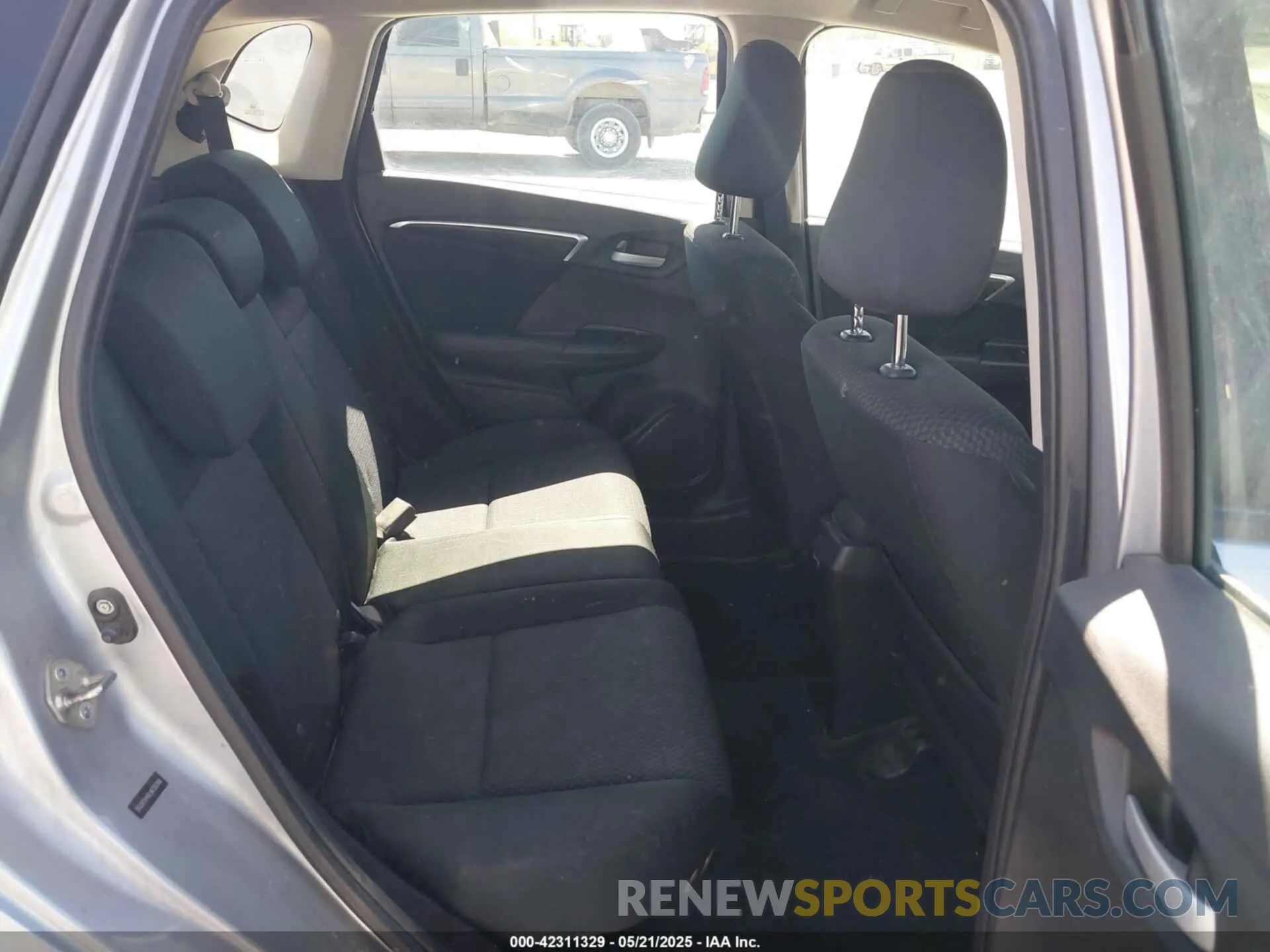 8 Фотография поврежденного автомобиля 3HGGK5H48LM730268 HONDA FIT 2020