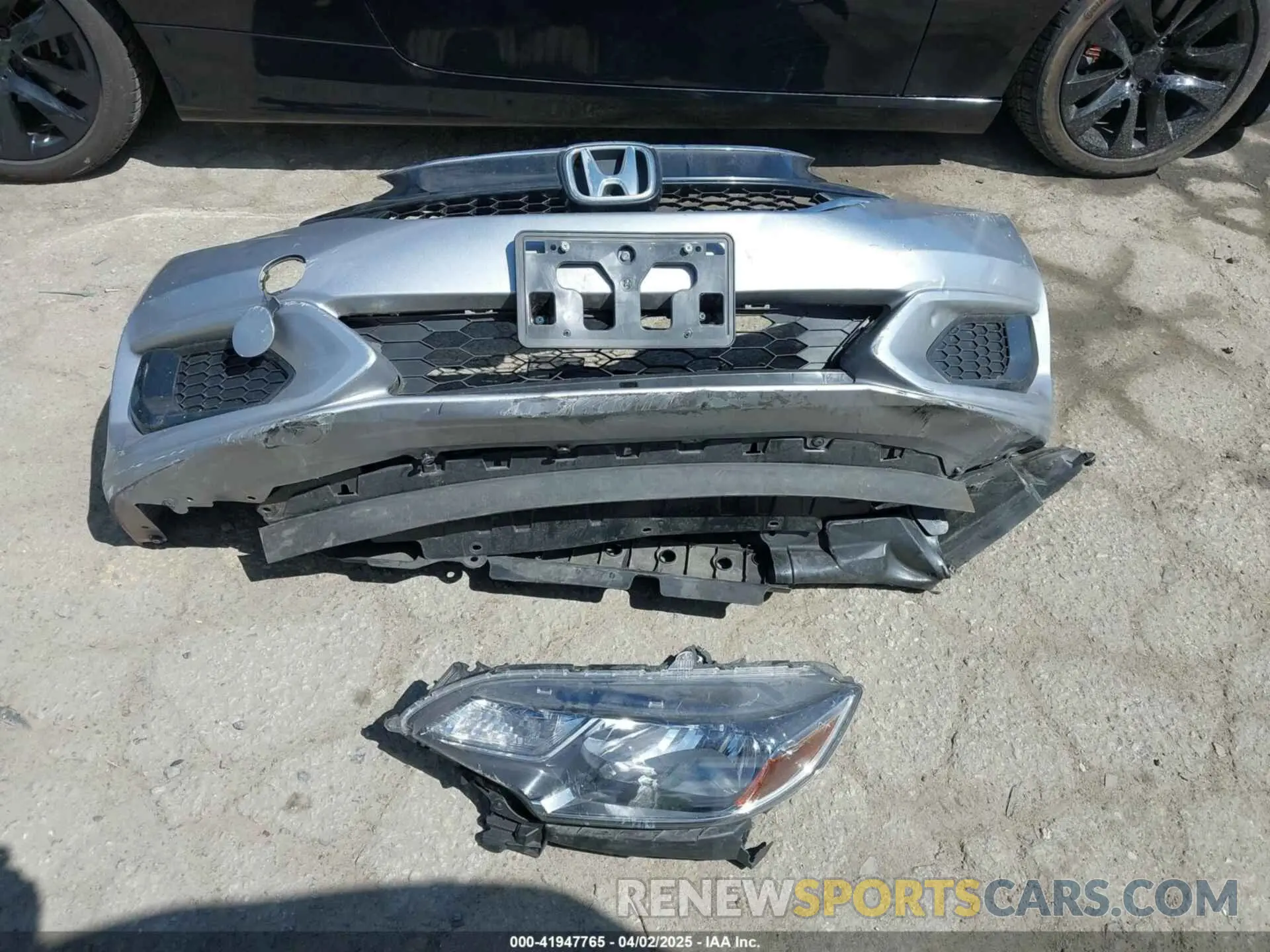 12 Фотография поврежденного автомобиля 3HGGK5H49LM724771 HONDA FIT 2020