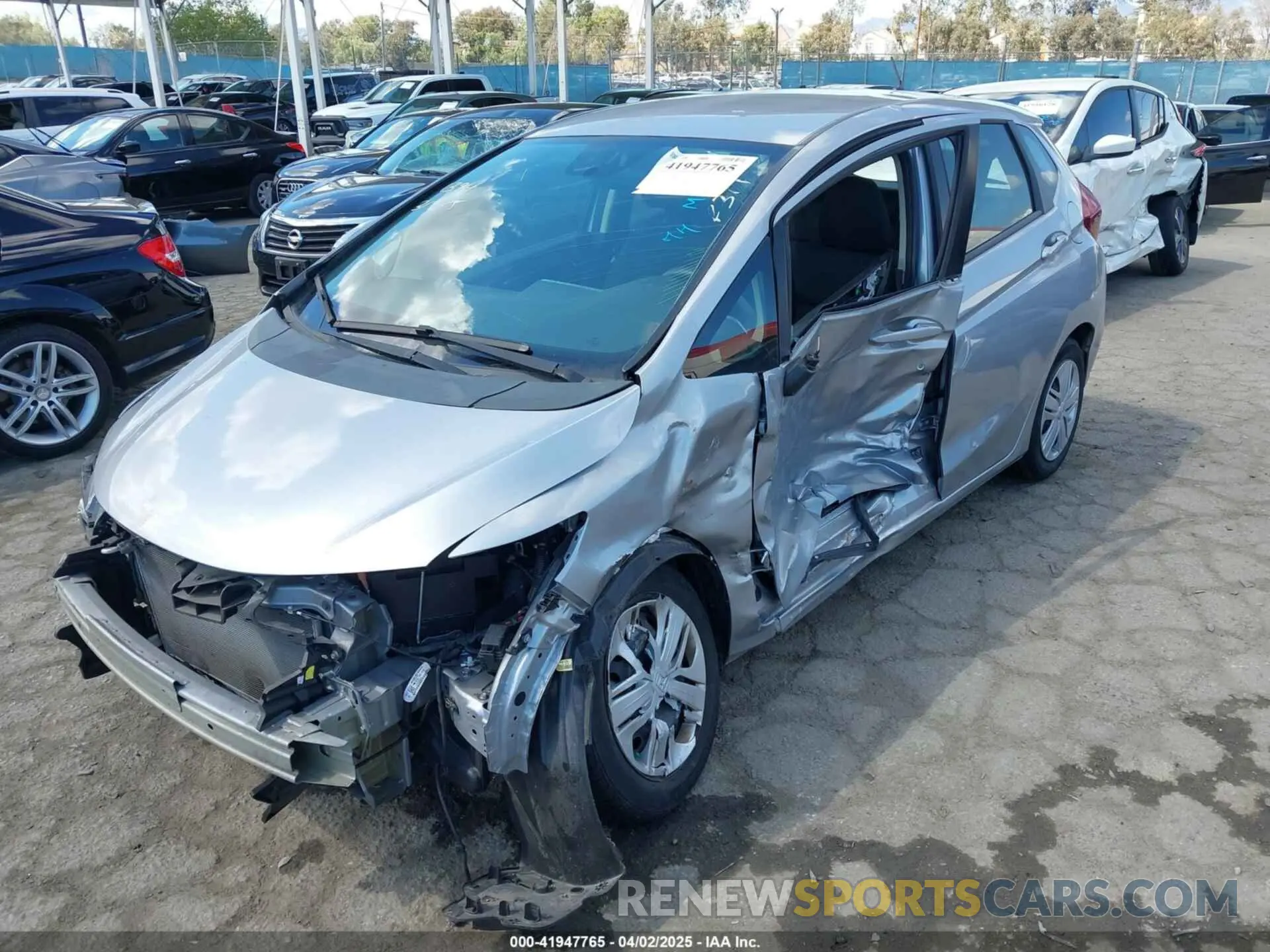 2 Фотография поврежденного автомобиля 3HGGK5H49LM724771 HONDA FIT 2020