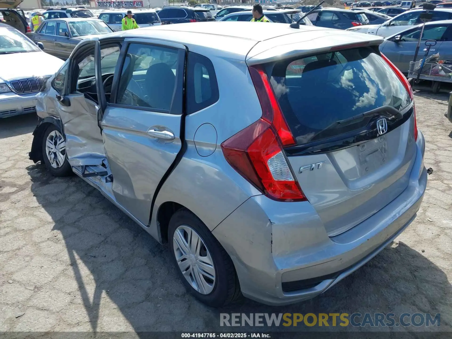 3 Фотография поврежденного автомобиля 3HGGK5H49LM724771 HONDA FIT 2020