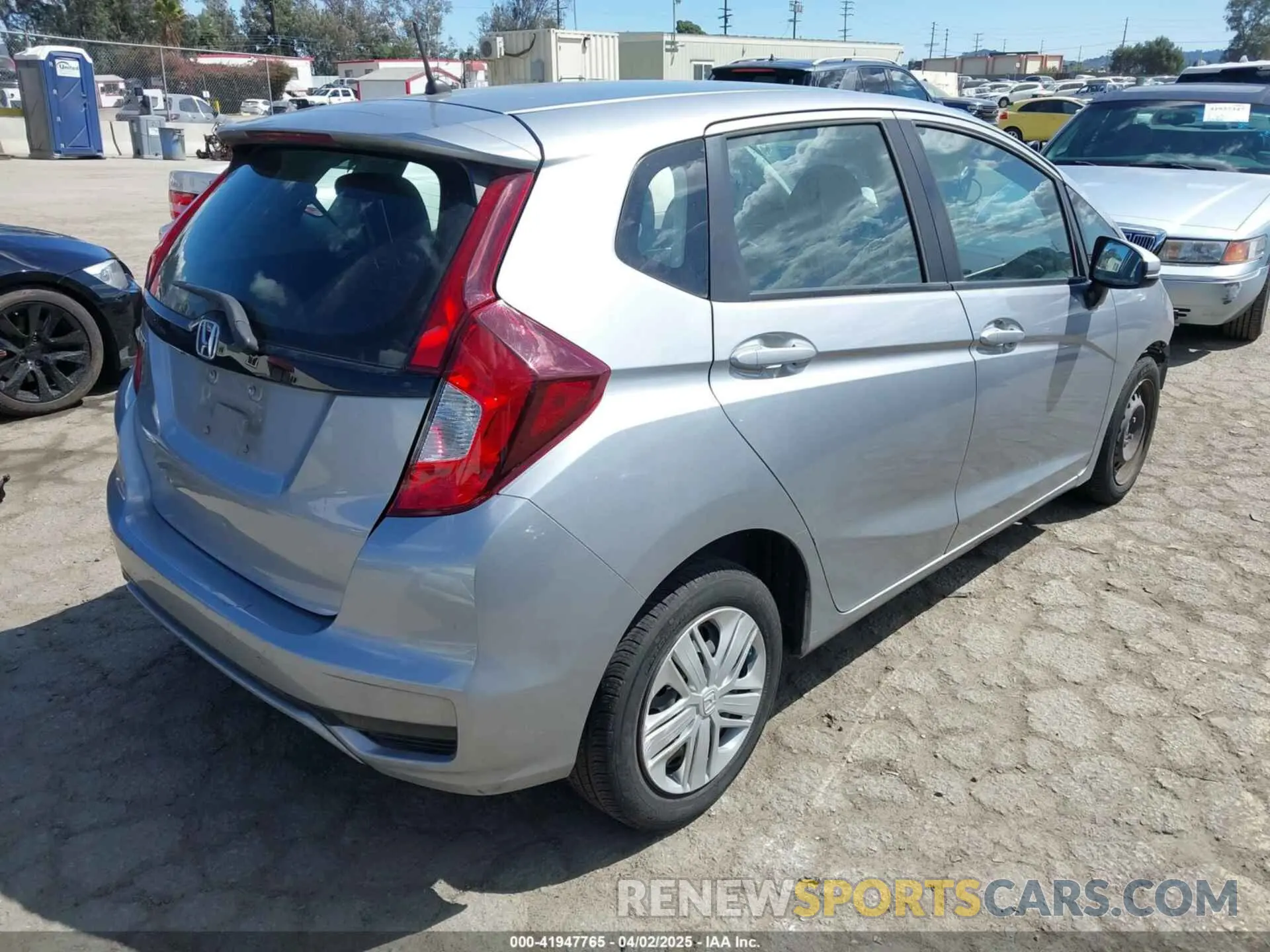 4 Фотография поврежденного автомобиля 3HGGK5H49LM724771 HONDA FIT 2020