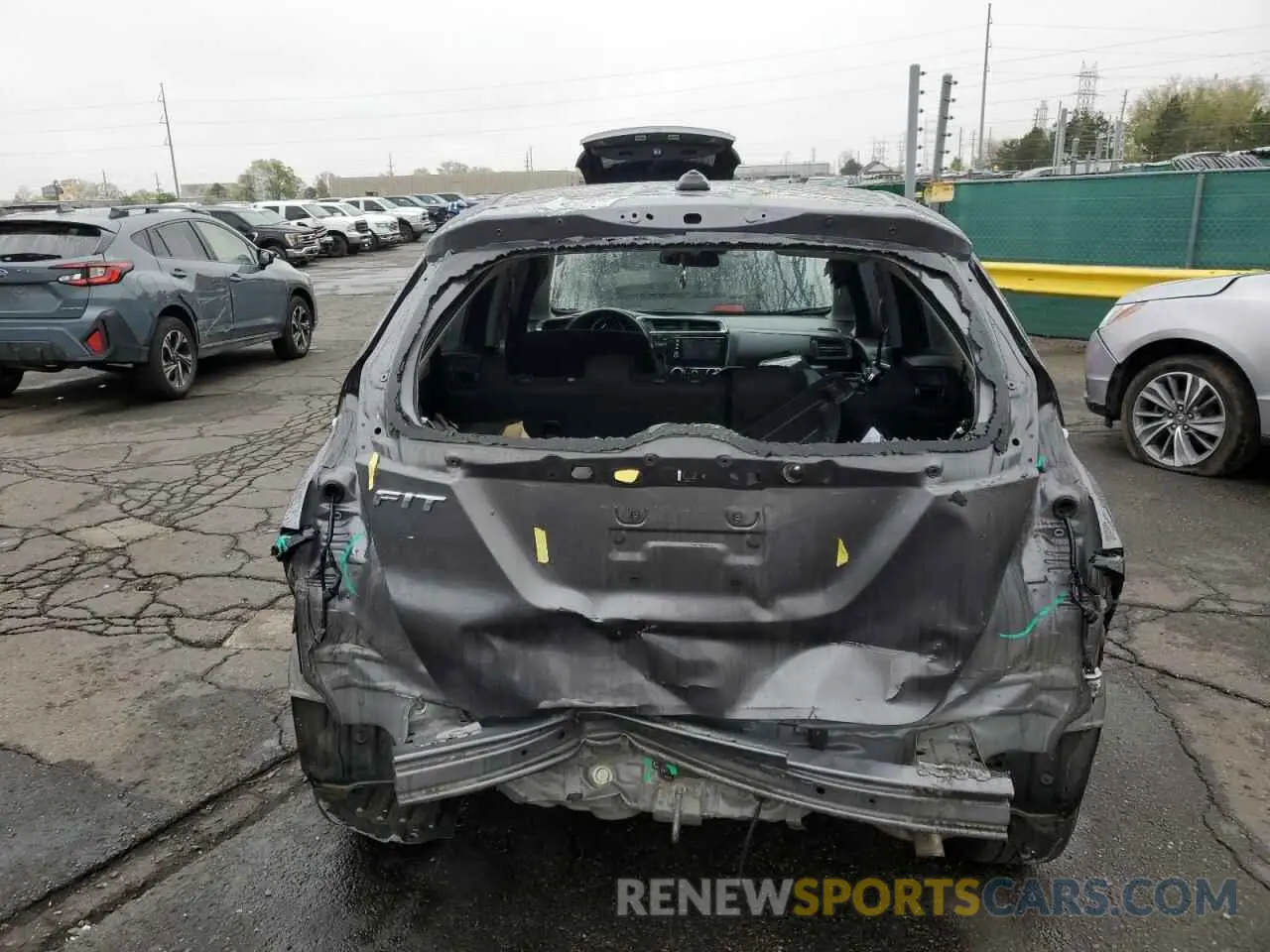 6 Photograph of a damaged car 3HGGK5H82LM715736 HONDA FIT 2020