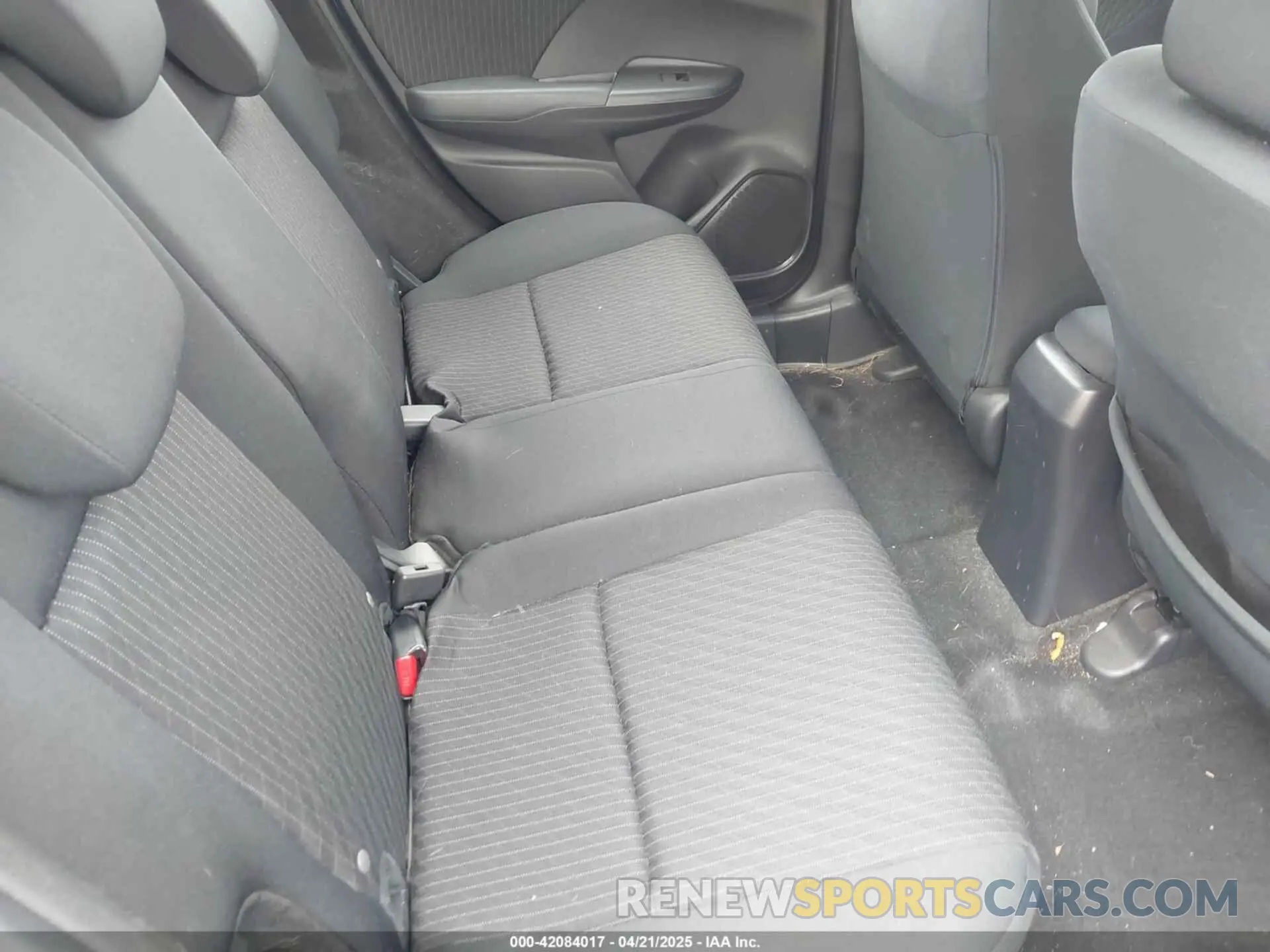 8 Фотография поврежденного автомобиля 3HGGK5H83LM730973 HONDA FIT 2020