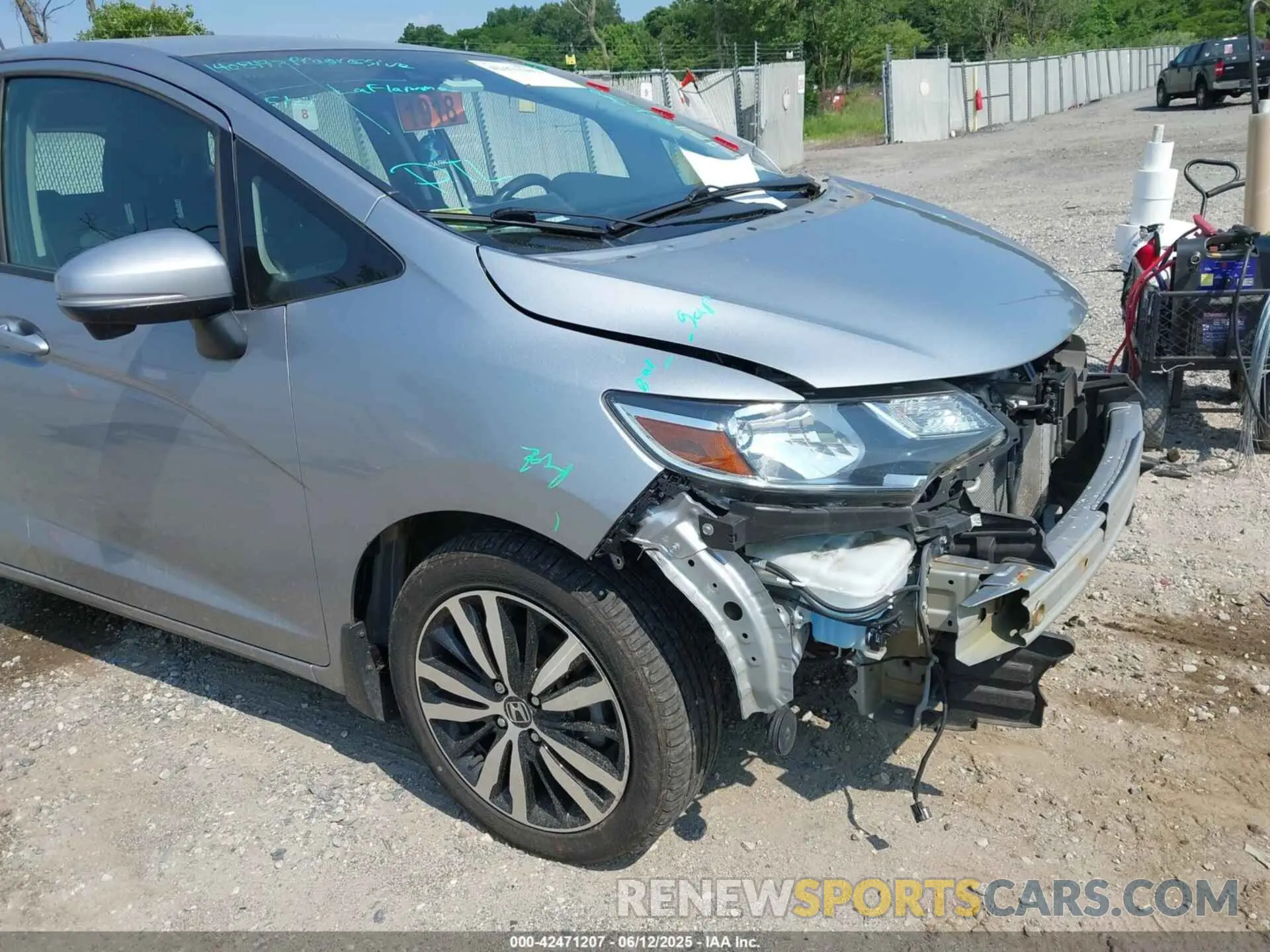 18 Photograph of a damaged car 3HGGK5H85LM714354 HONDA FIT 2020