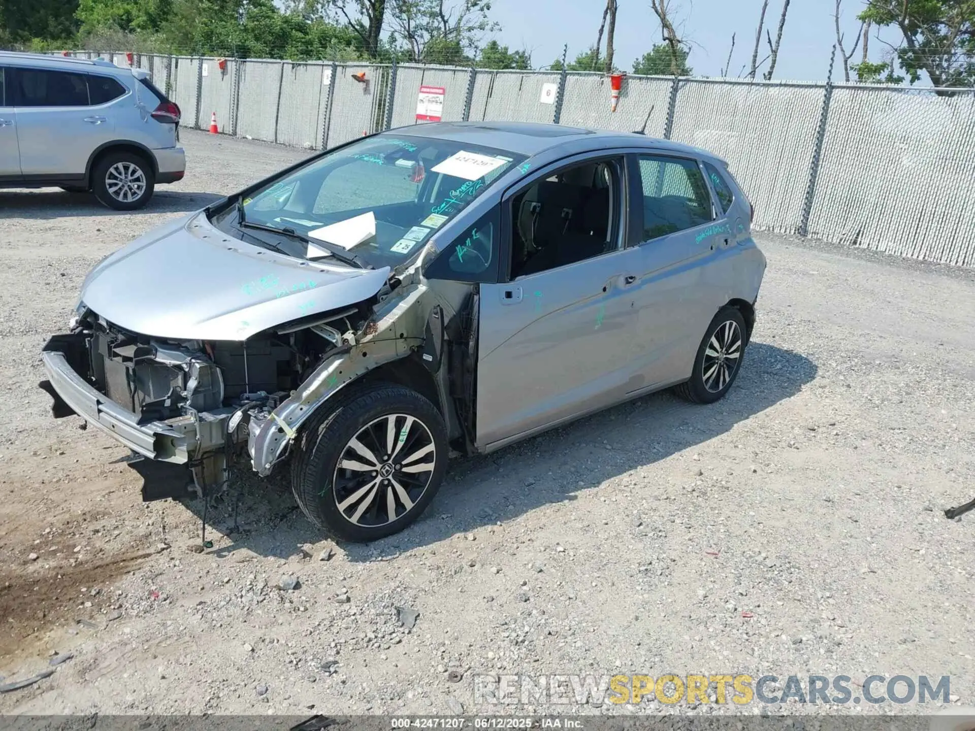 2 Photograph of a damaged car 3HGGK5H85LM714354 HONDA FIT 2020