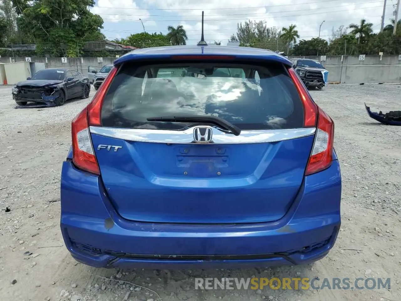 6 Photograph of a damaged car 3HGGK5H87LM730345 HONDA FIT 2020