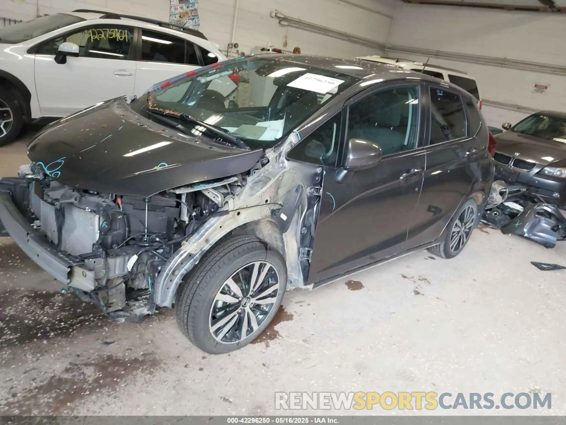 2 Photograph of a damaged car 3HGGK5H88LM724022 HONDA FIT 2020