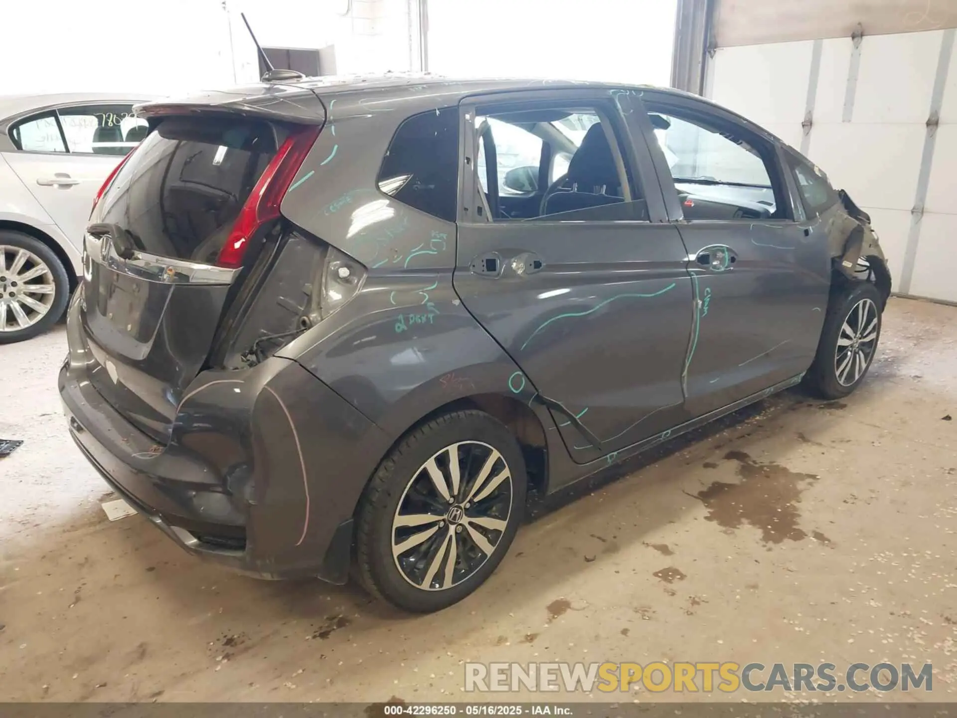4 Photograph of a damaged car 3HGGK5H88LM724022 HONDA FIT 2020