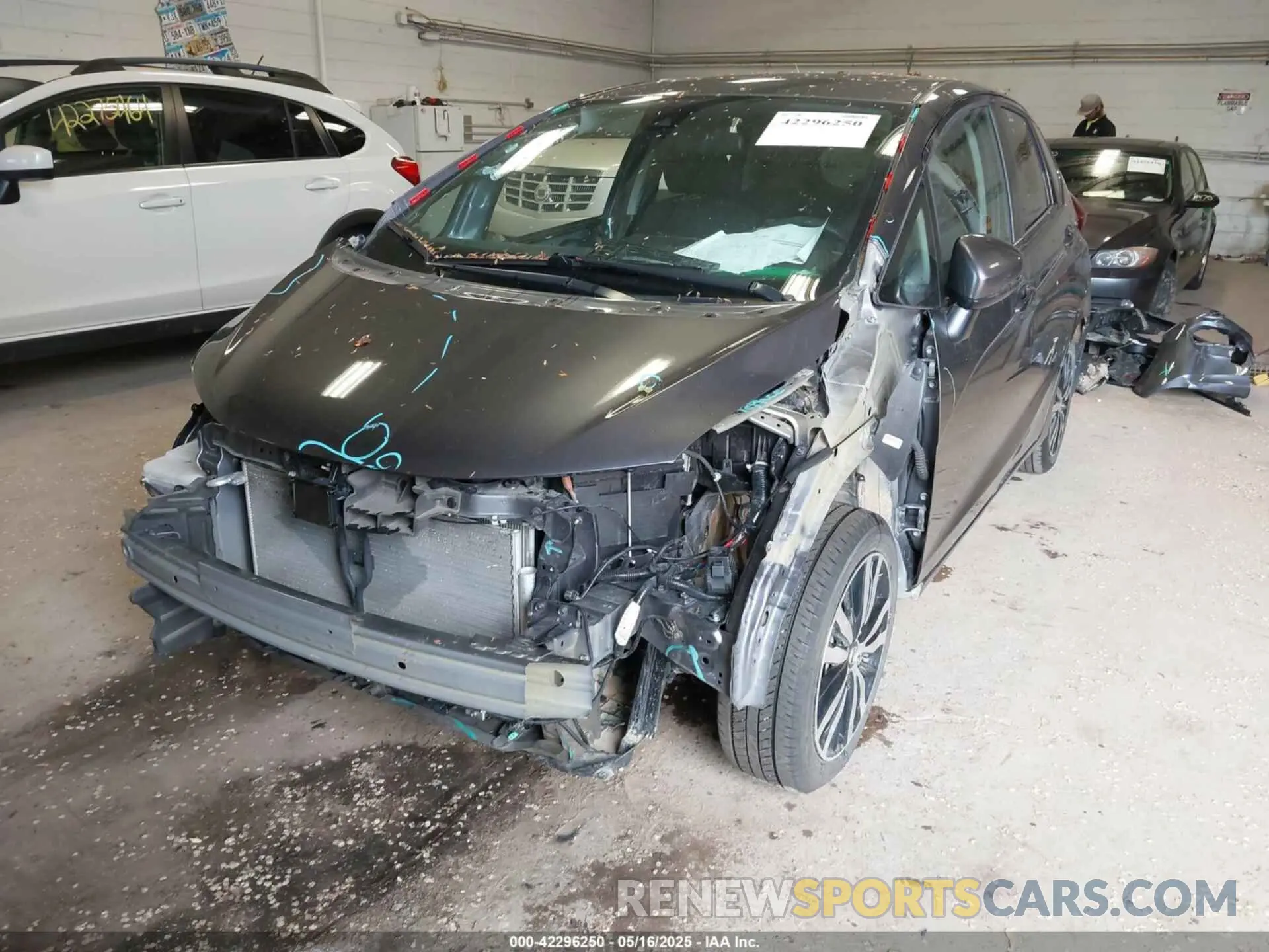6 Photograph of a damaged car 3HGGK5H88LM724022 HONDA FIT 2020