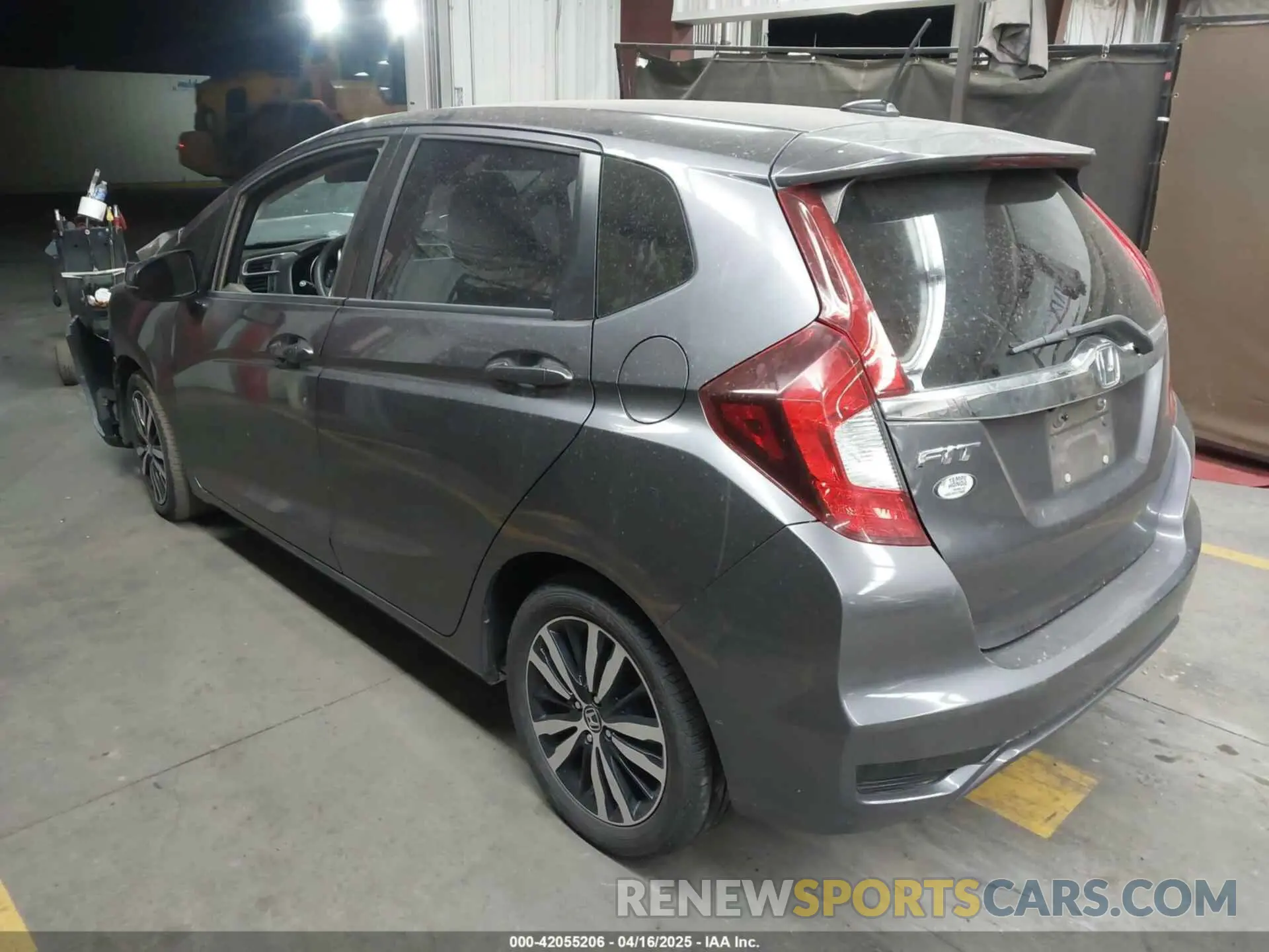 3 Photograph of a damaged car 3HGGK5H89LM707262 HONDA FIT 2020