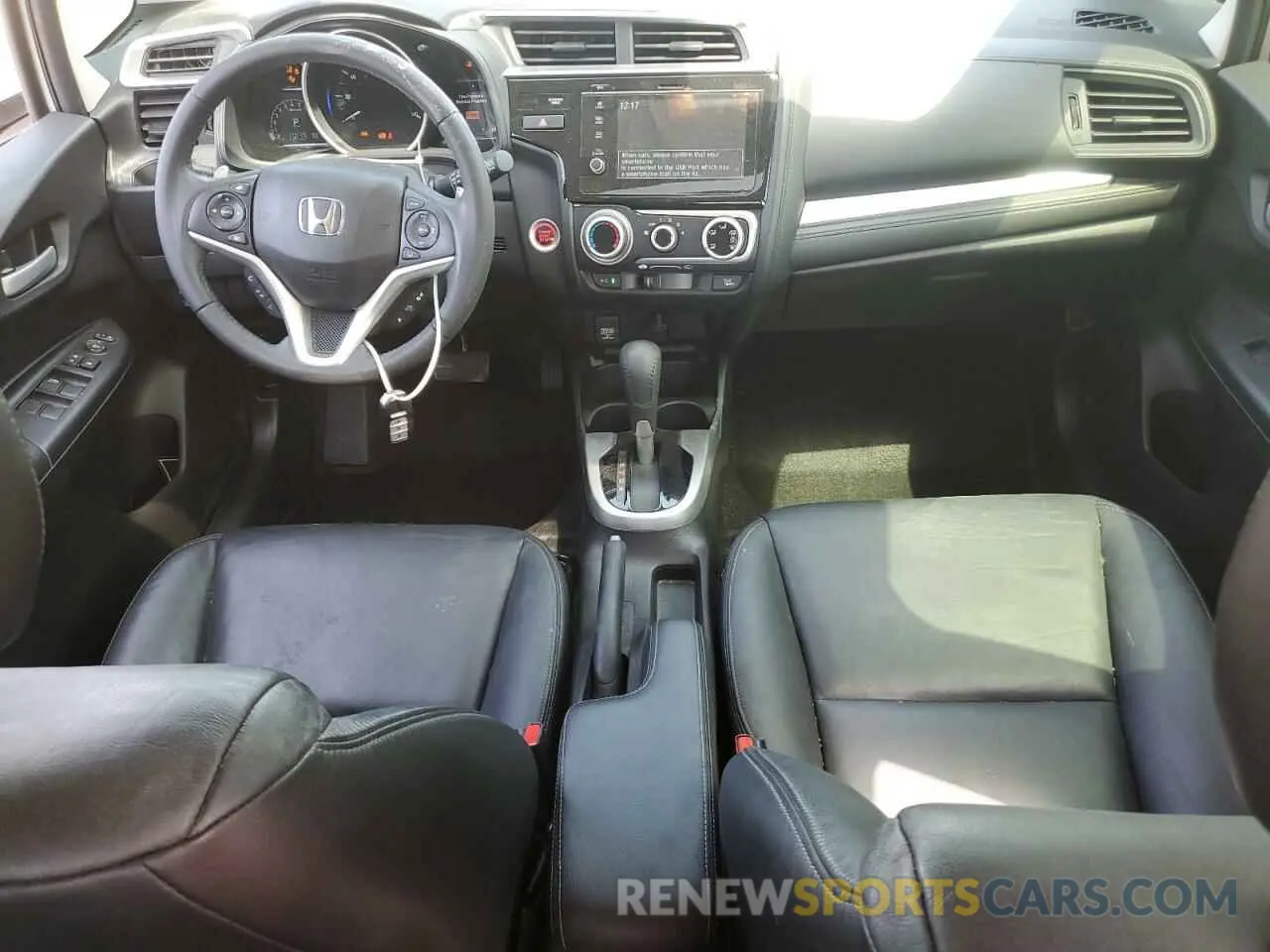 8 Photograph of a damaged car 3HGGK5H93LM709355 HONDA FIT 2020