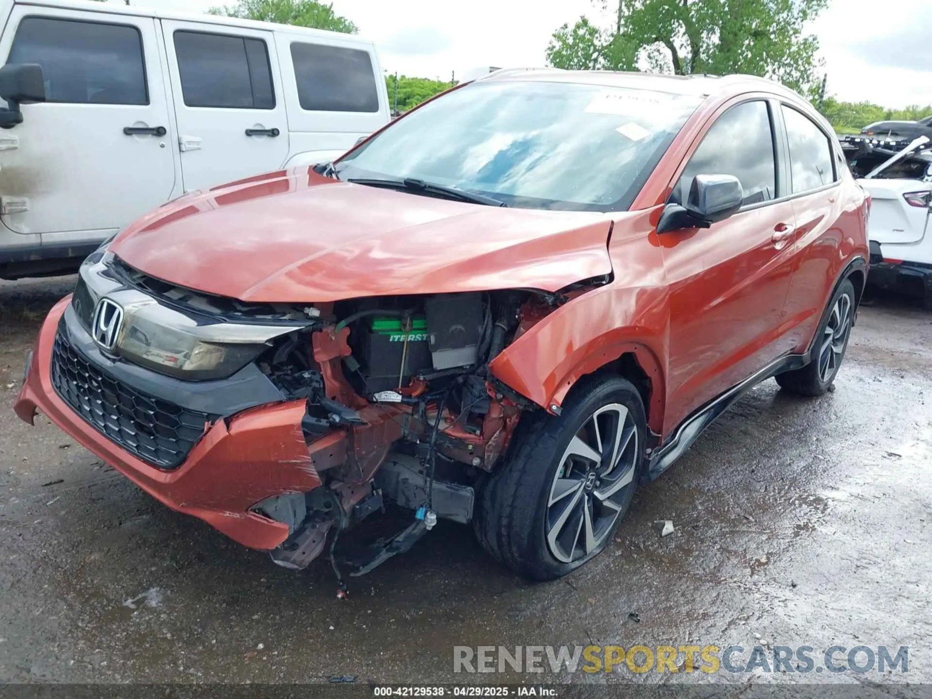 2 Photograph of a damaged car 3CZRU5H11KG701757 HONDA HR-V 2019