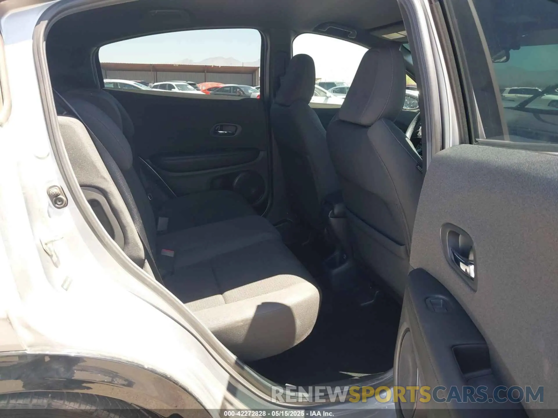 8 Фотография поврежденного автомобиля 3CZRU5H12KG706059 HONDA HR-V 2019