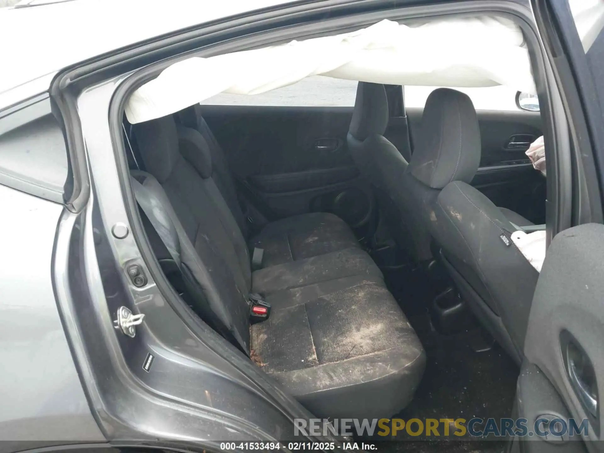 8 Photograph of a damaged car 3CZRU5H13KG709181 HONDA HR-V 2019