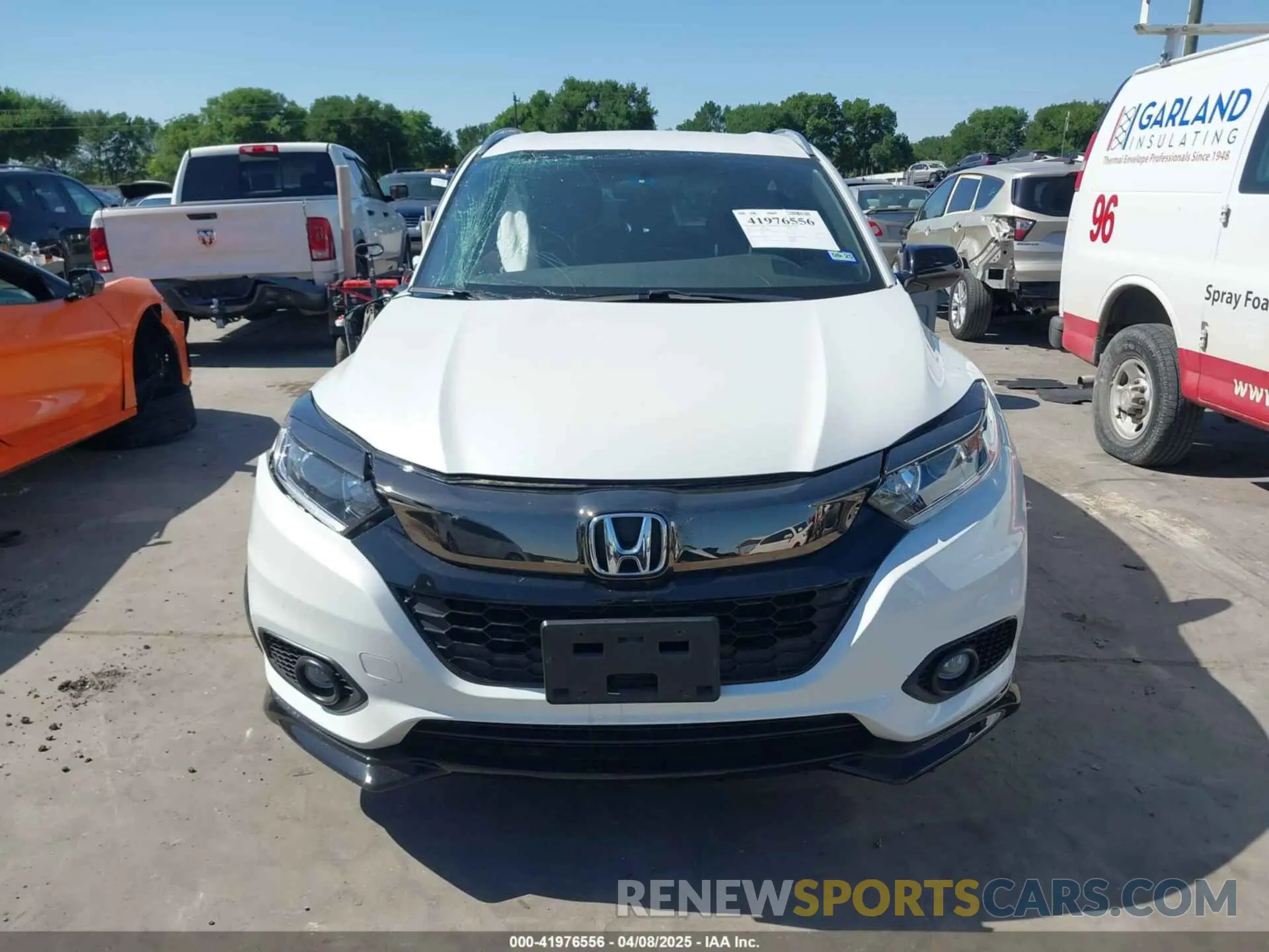 12 Photograph of a damaged car 3CZRU5H13KM700854 HONDA HR-V 2019