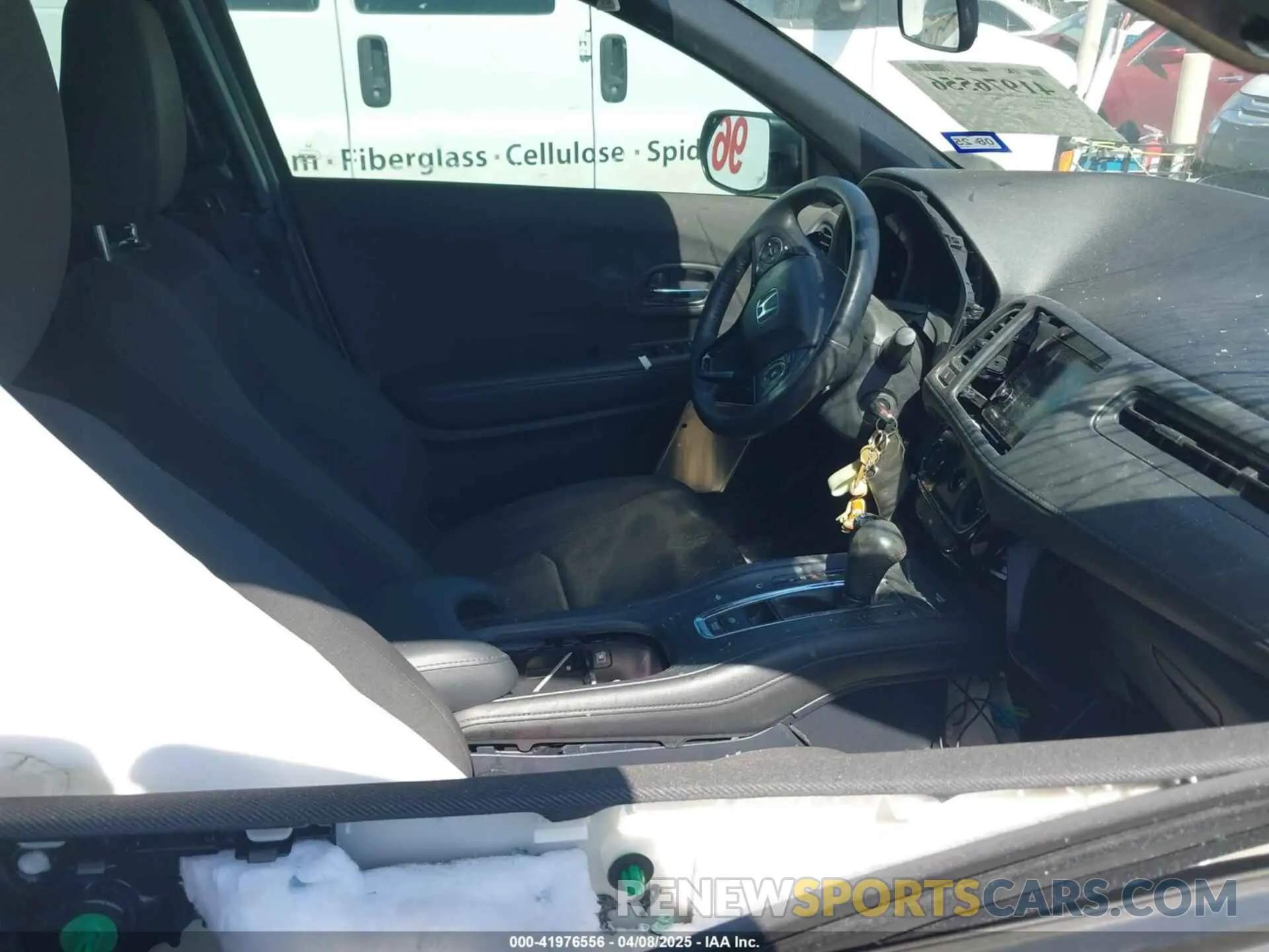 5 Photograph of a damaged car 3CZRU5H13KM700854 HONDA HR-V 2019