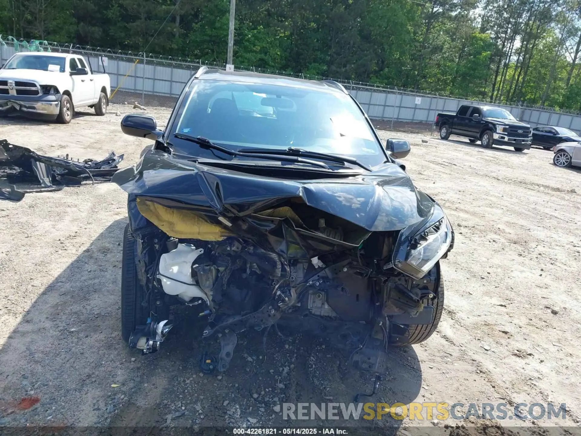 11 Photograph of a damaged car 3CZRU5H14KM723477 HONDA HR-V 2019