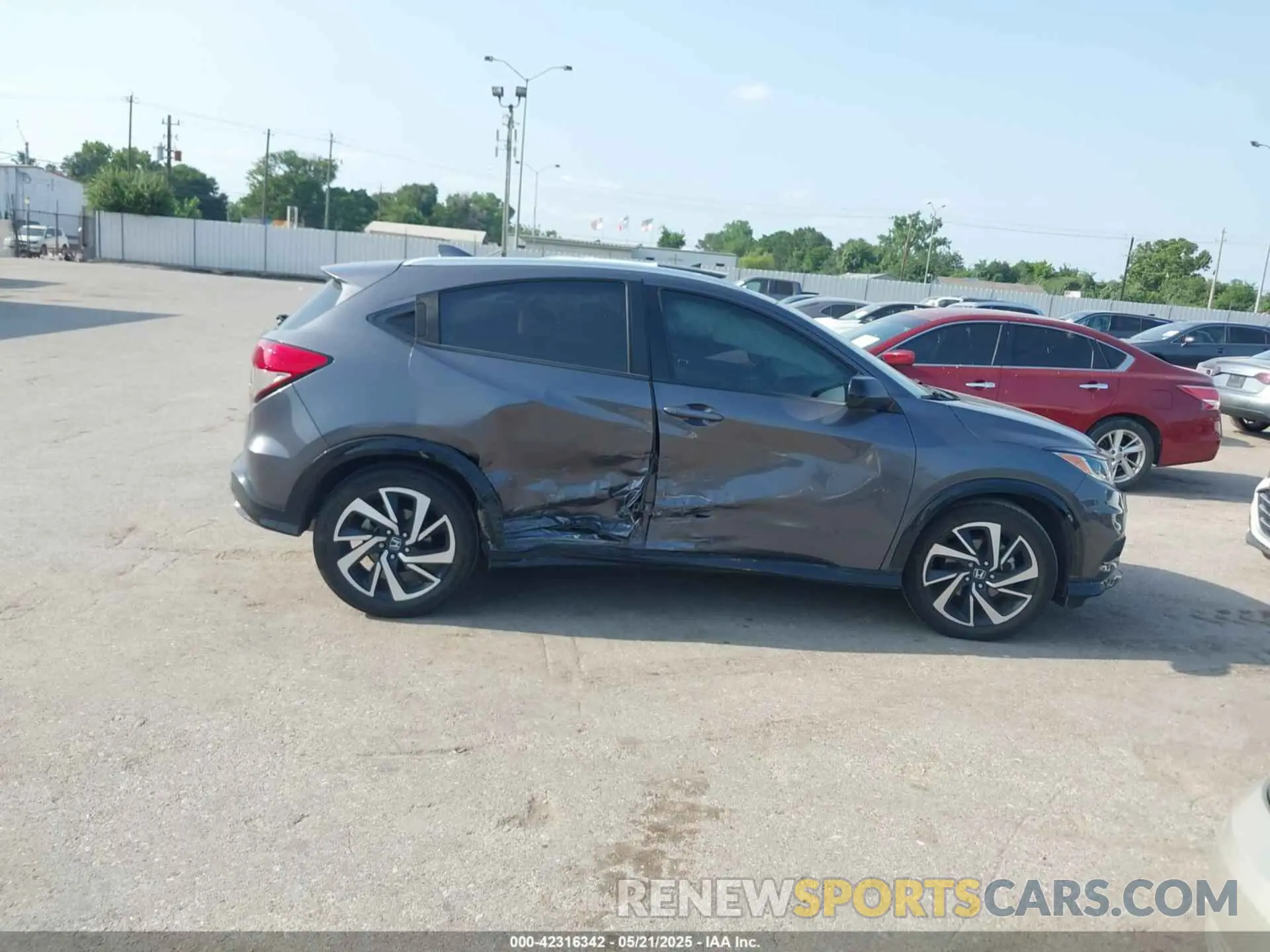 13 Фотография поврежденного автомобиля 3CZRU5H15KG705987 HONDA HR-V 2019
