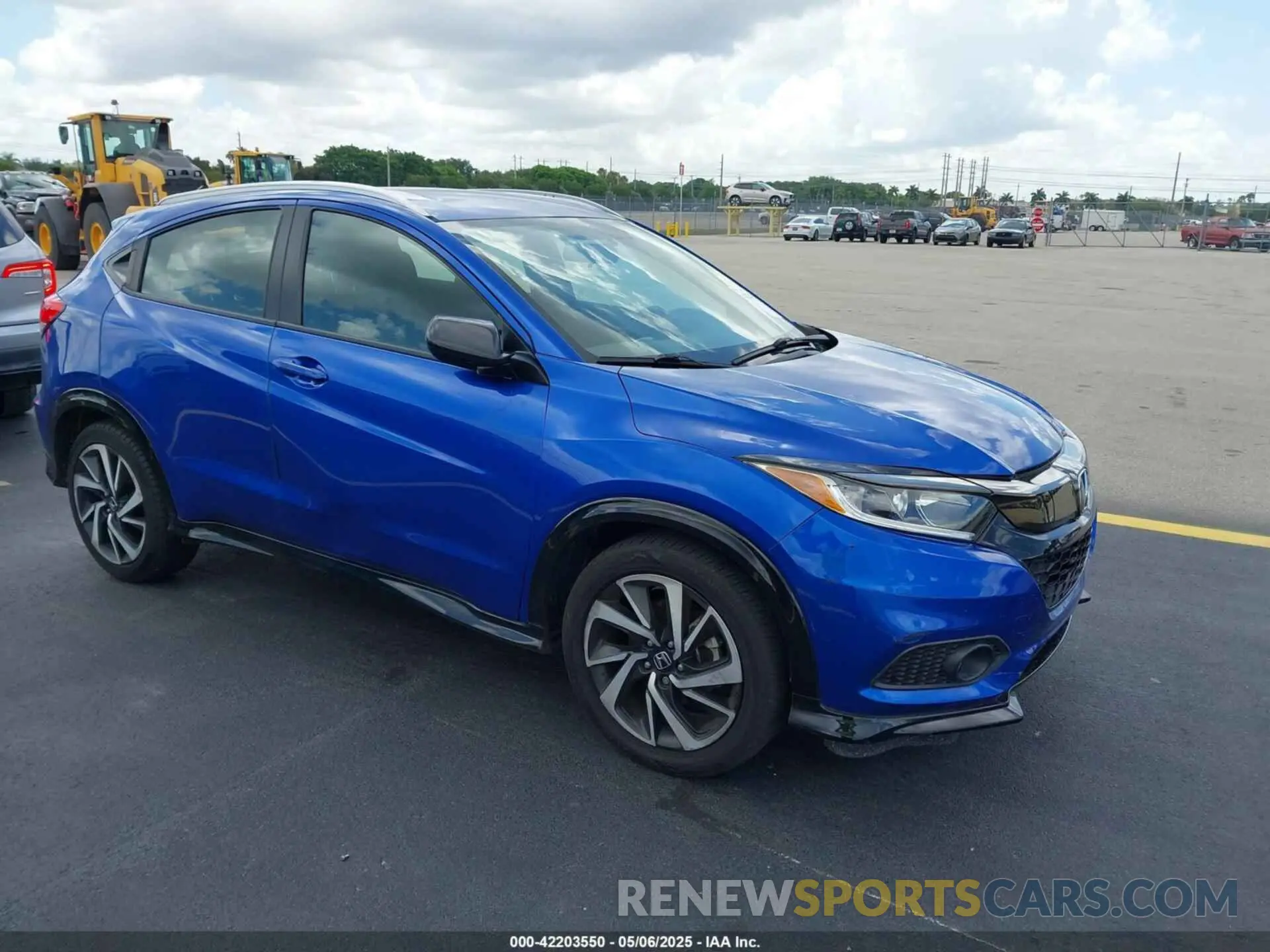 1 Photograph of a damaged car 3CZRU5H17KG713217 HONDA HR-V 2019