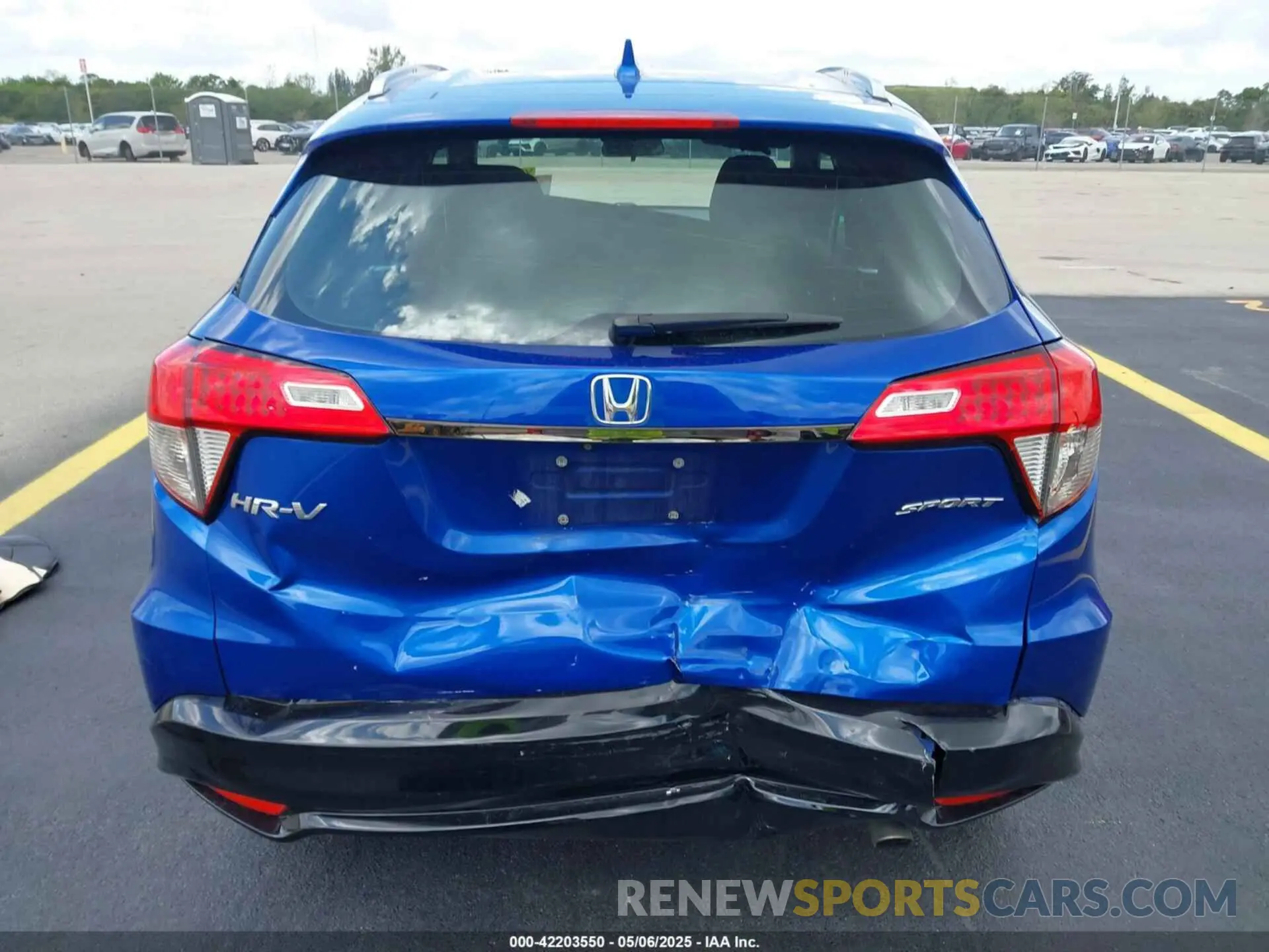 16 Photograph of a damaged car 3CZRU5H17KG713217 HONDA HR-V 2019