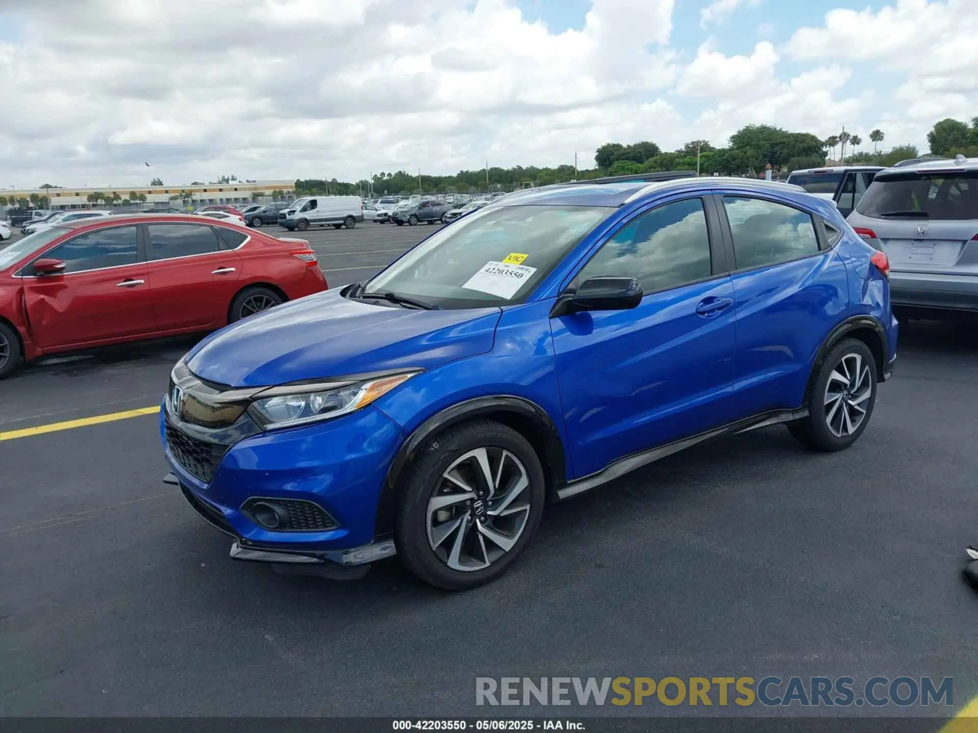 2 Photograph of a damaged car 3CZRU5H17KG713217 HONDA HR-V 2019