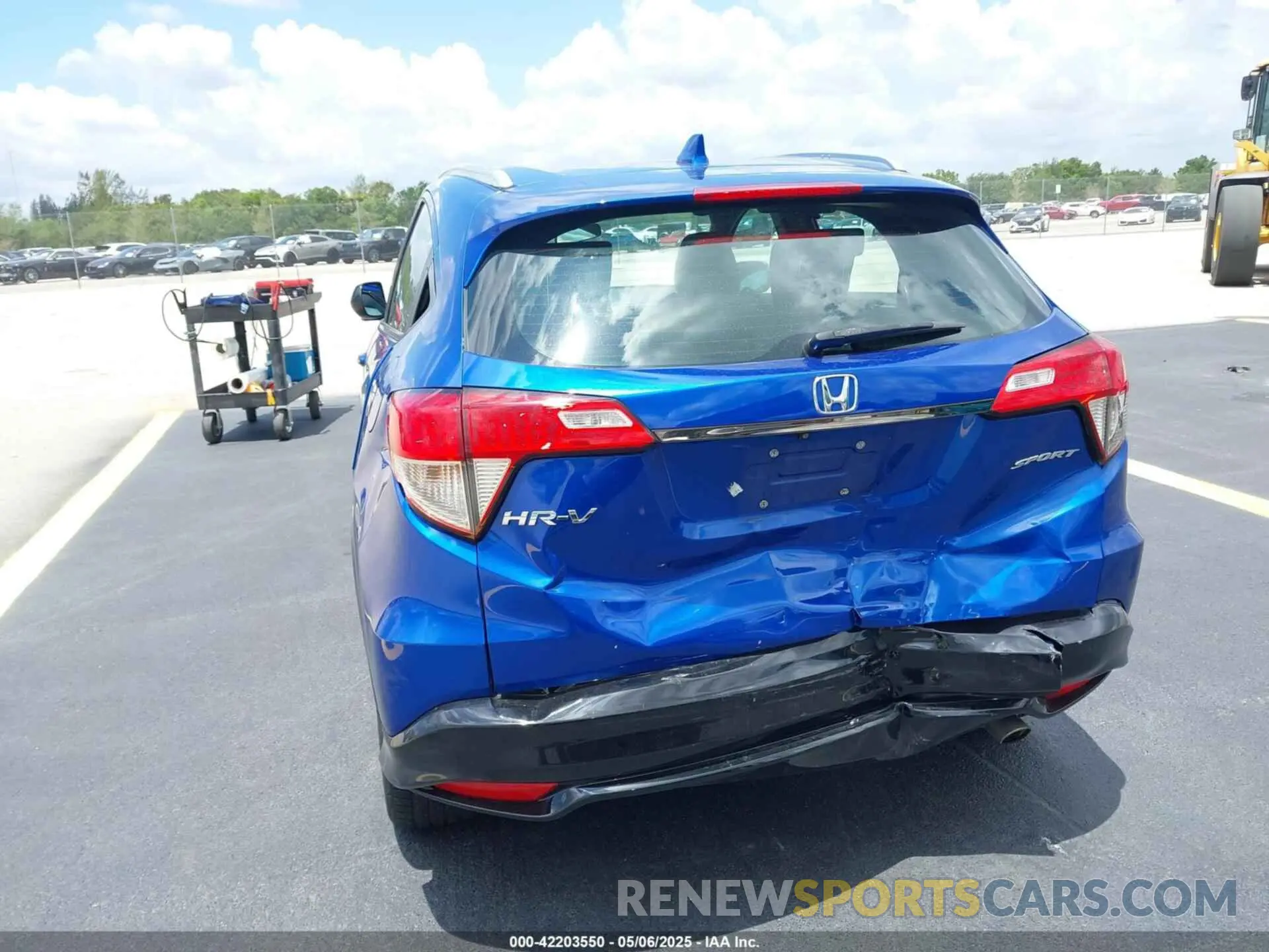 6 Photograph of a damaged car 3CZRU5H17KG713217 HONDA HR-V 2019