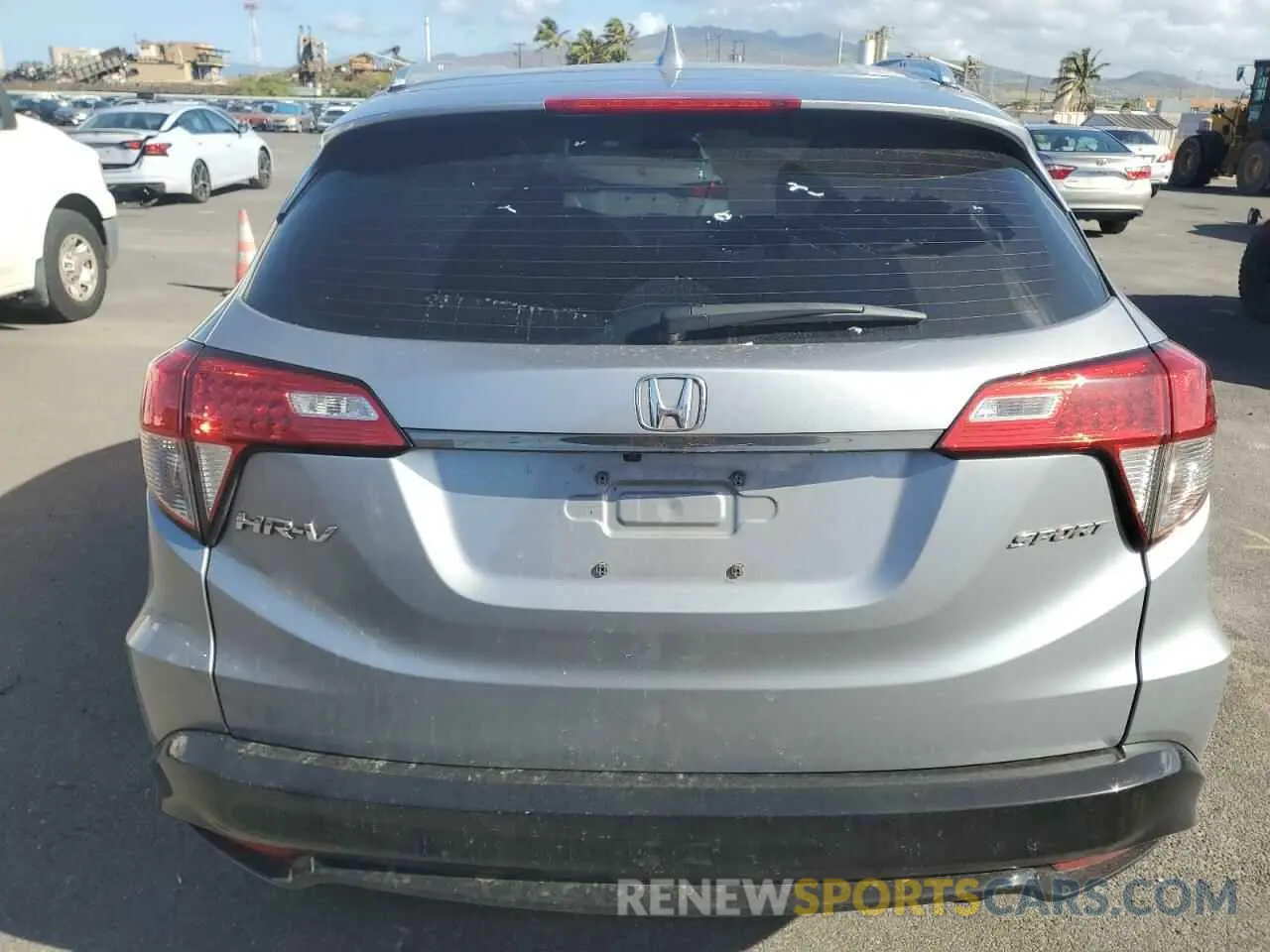 6 Photograph of a damaged car 3CZRU5H18KG702209 HONDA HR-V 2019