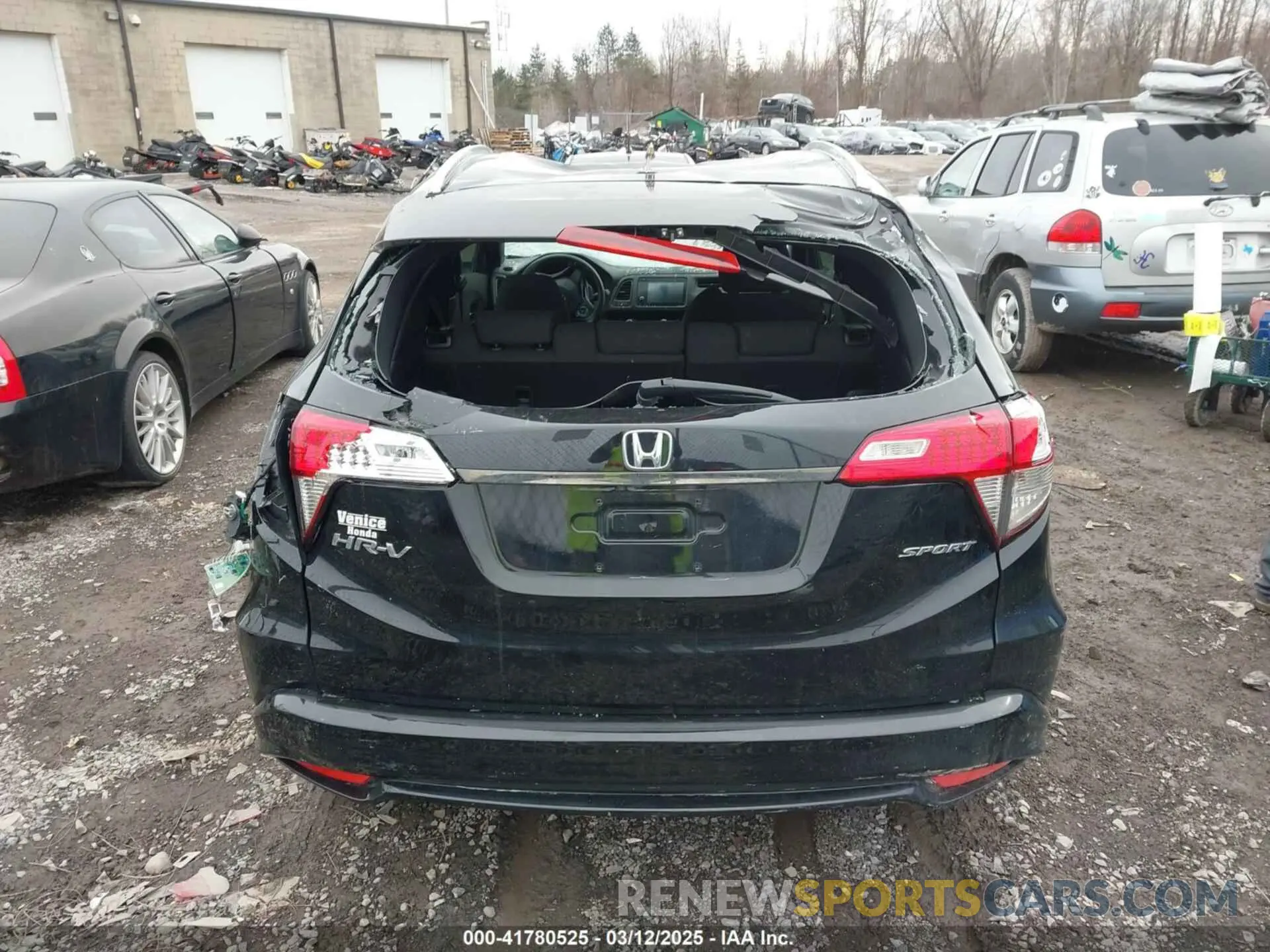 16 Photograph of a damaged car 3CZRU5H18KG706924 HONDA HR-V 2019