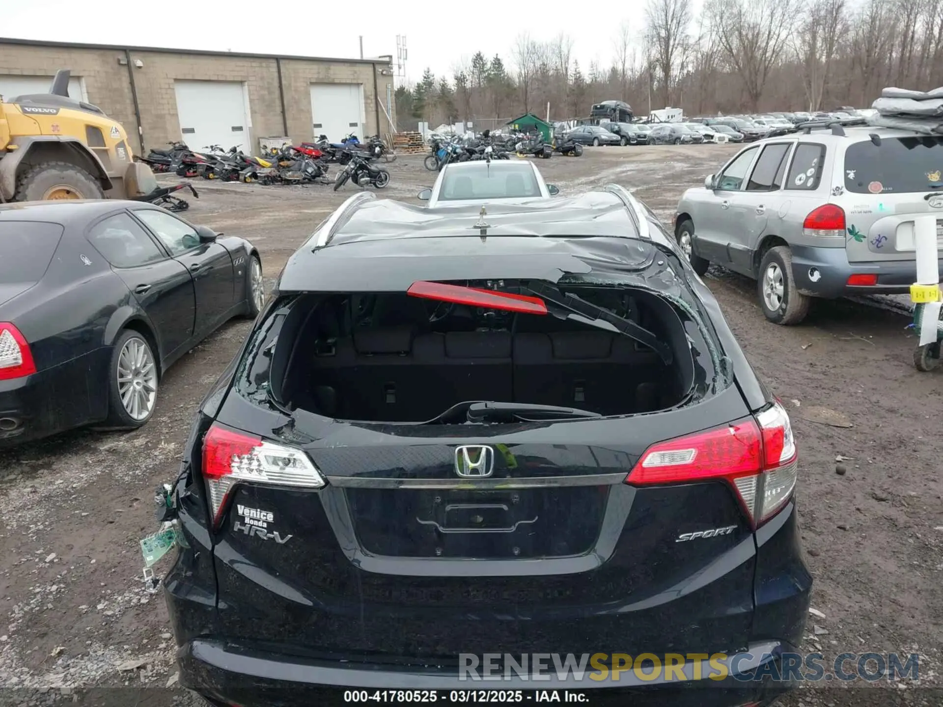 18 Photograph of a damaged car 3CZRU5H18KG706924 HONDA HR-V 2019