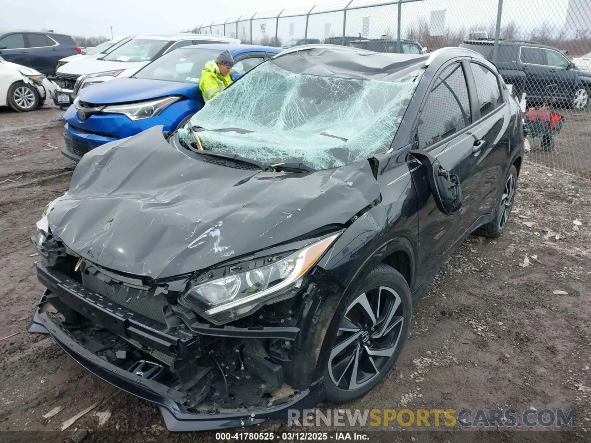 2 Photograph of a damaged car 3CZRU5H18KG706924 HONDA HR-V 2019