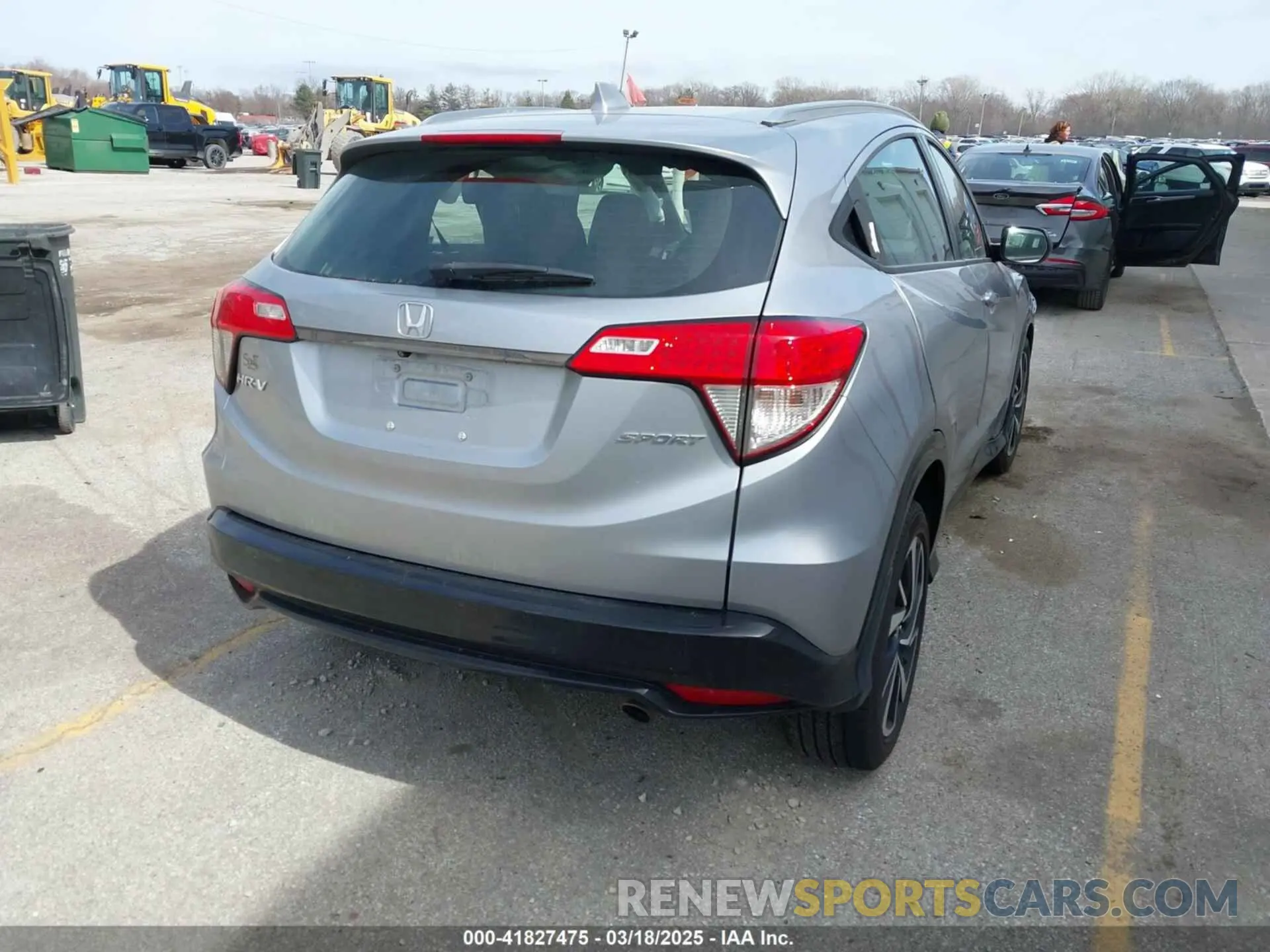 4 Фотография поврежденного автомобиля 3CZRU5H18KM730481 HONDA HR-V 2019