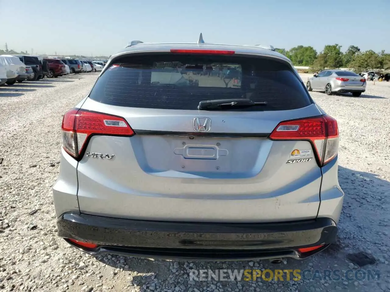 6 Photograph of a damaged car 3CZRU5H19KG702414 HONDA HR-V 2019