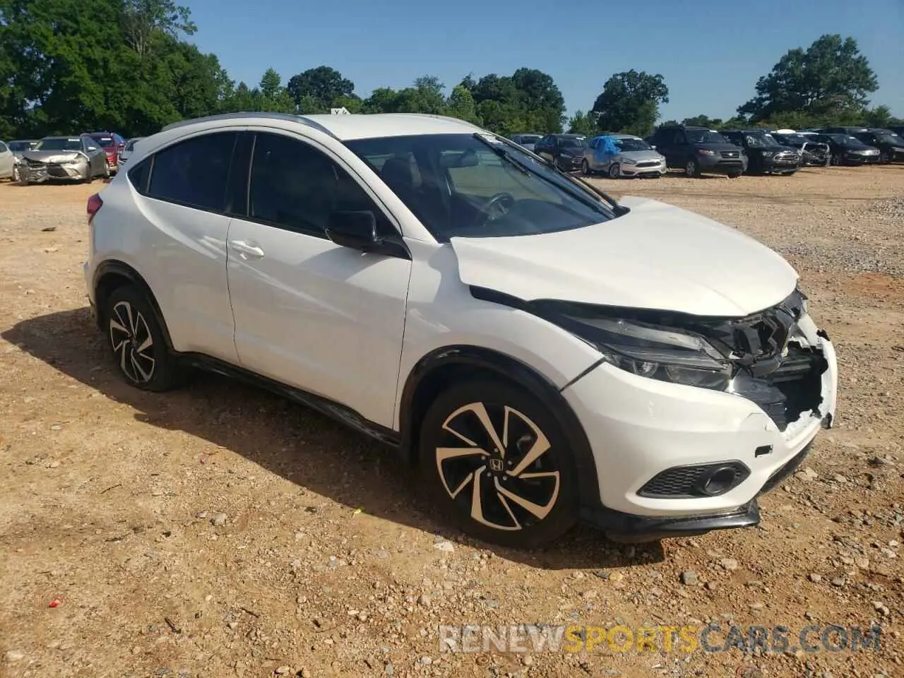 4 Photograph of a damaged car 3CZRU5H19KM702043 HONDA HR-V 2019
