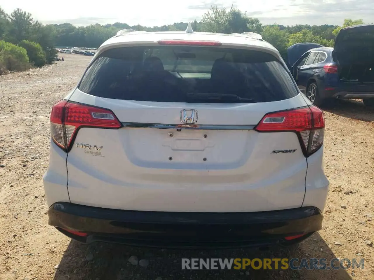 6 Photograph of a damaged car 3CZRU5H19KM702043 HONDA HR-V 2019