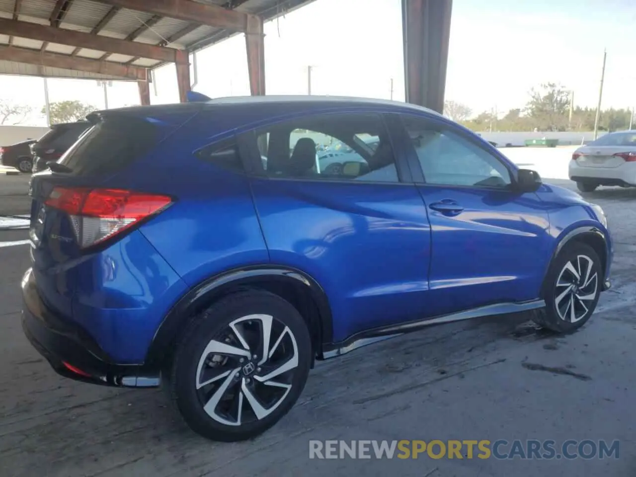 3 Photograph of a damaged car 3CZRU5H1XKM721149 HONDA HR-V 2019