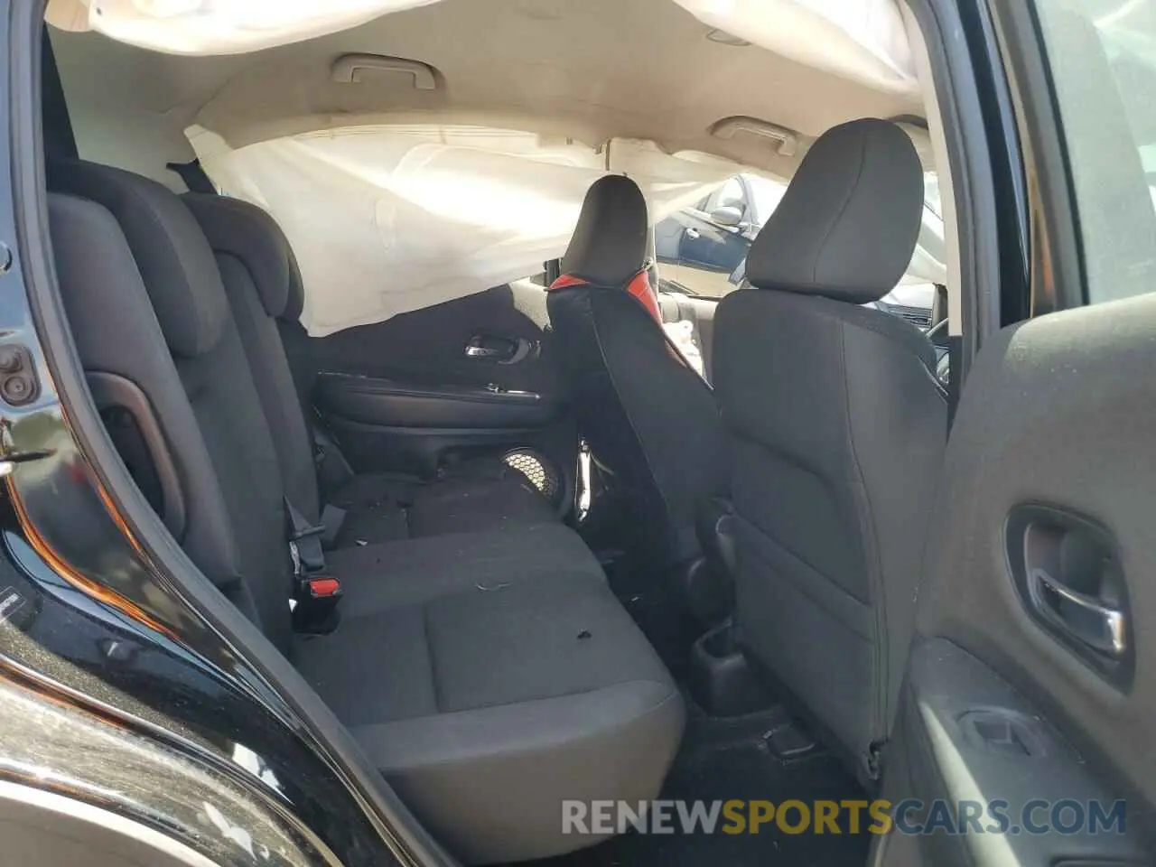 12 Photograph of a damaged car 3CZRU5H31KG715661 HONDA HR-V 2019