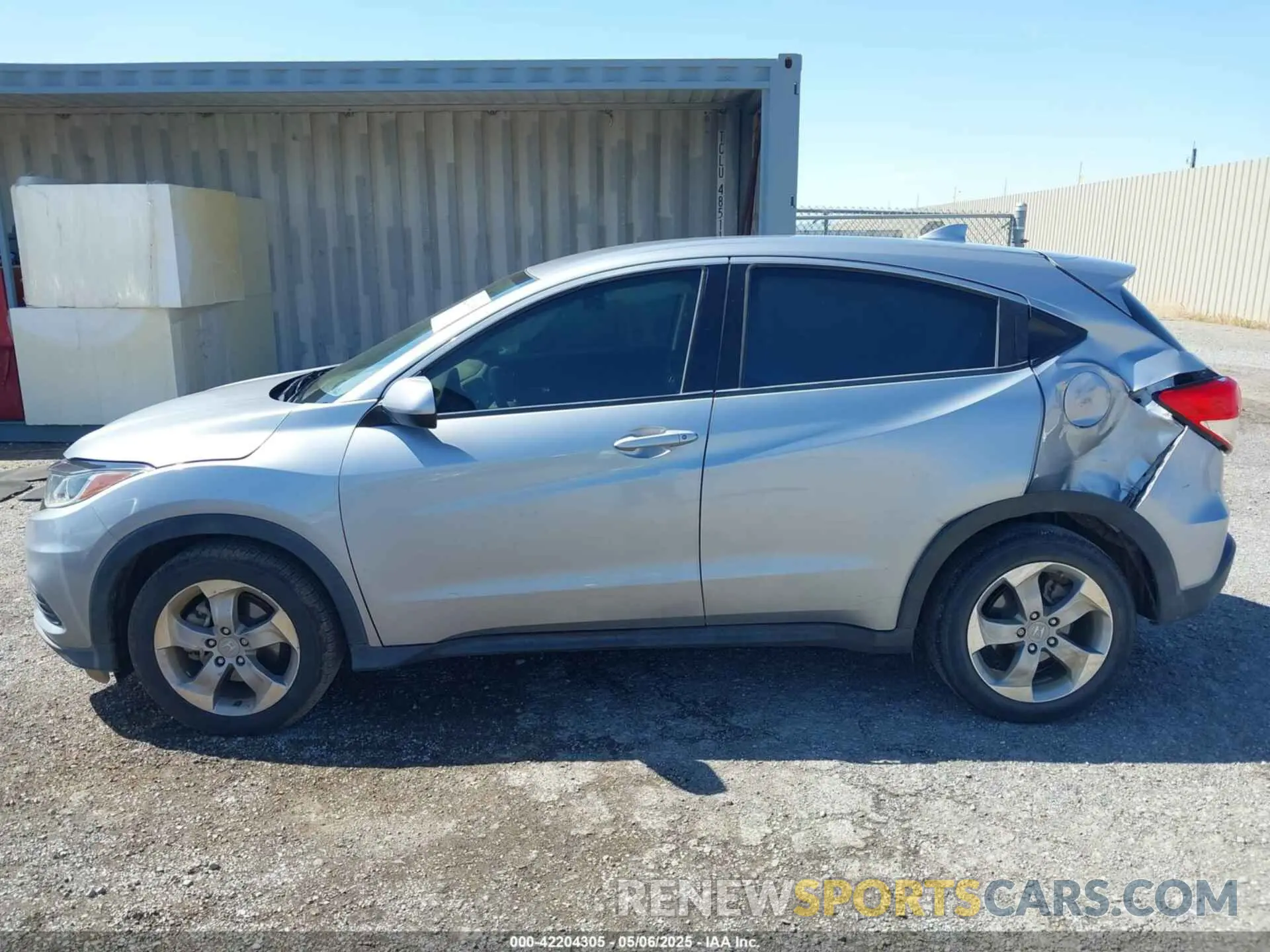 14 Photograph of a damaged car 3CZRU5H33KG714687 HONDA HR-V 2019