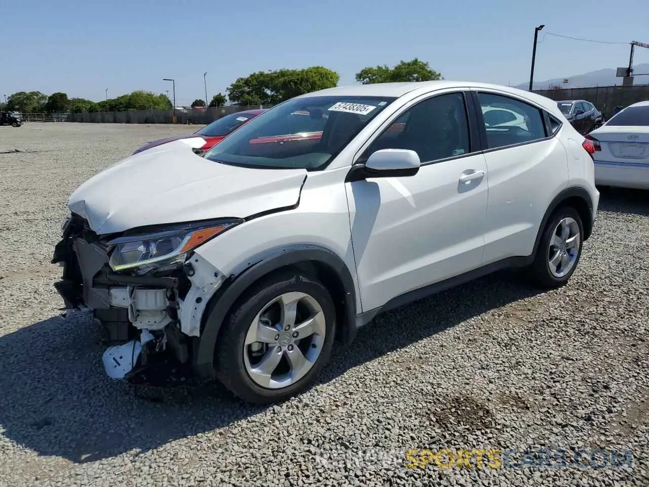 1 Photograph of a damaged car 3CZRU5H33KM702122 HONDA HR-V 2019