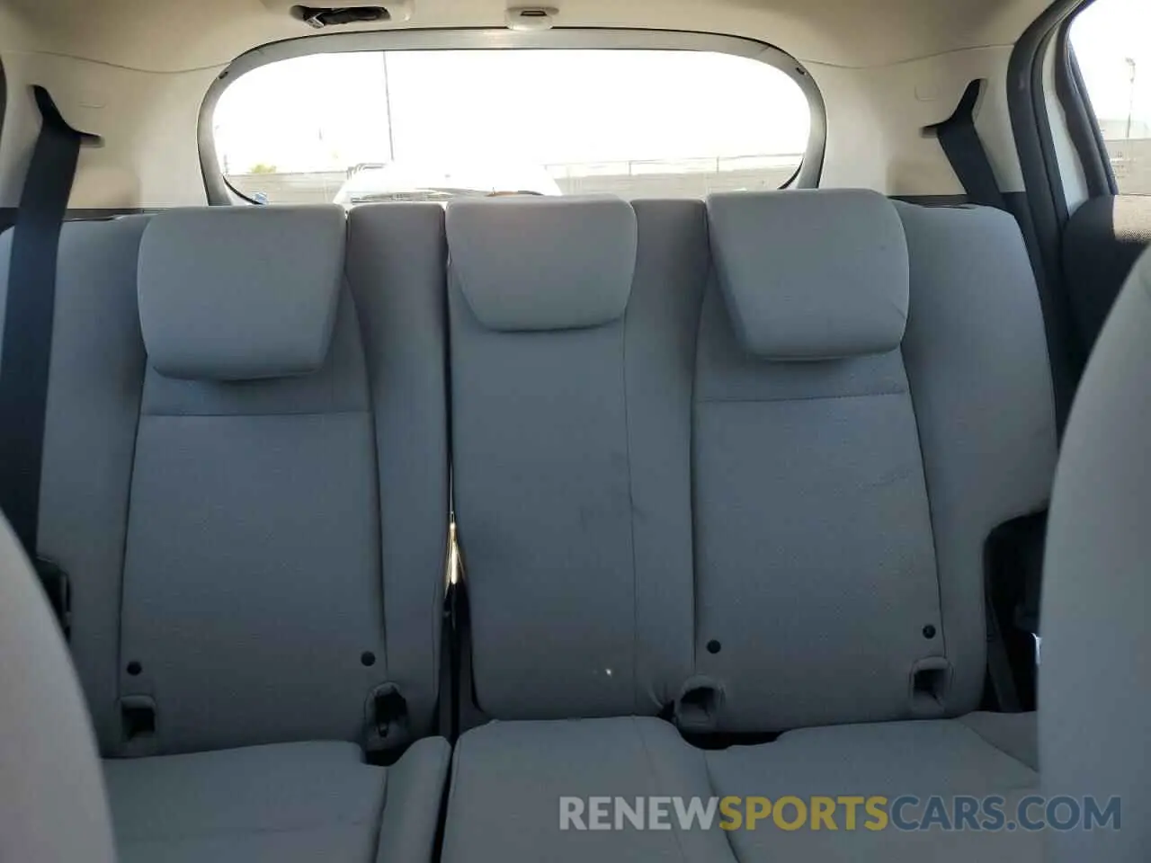 10 Photograph of a damaged car 3CZRU5H33KM702122 HONDA HR-V 2019