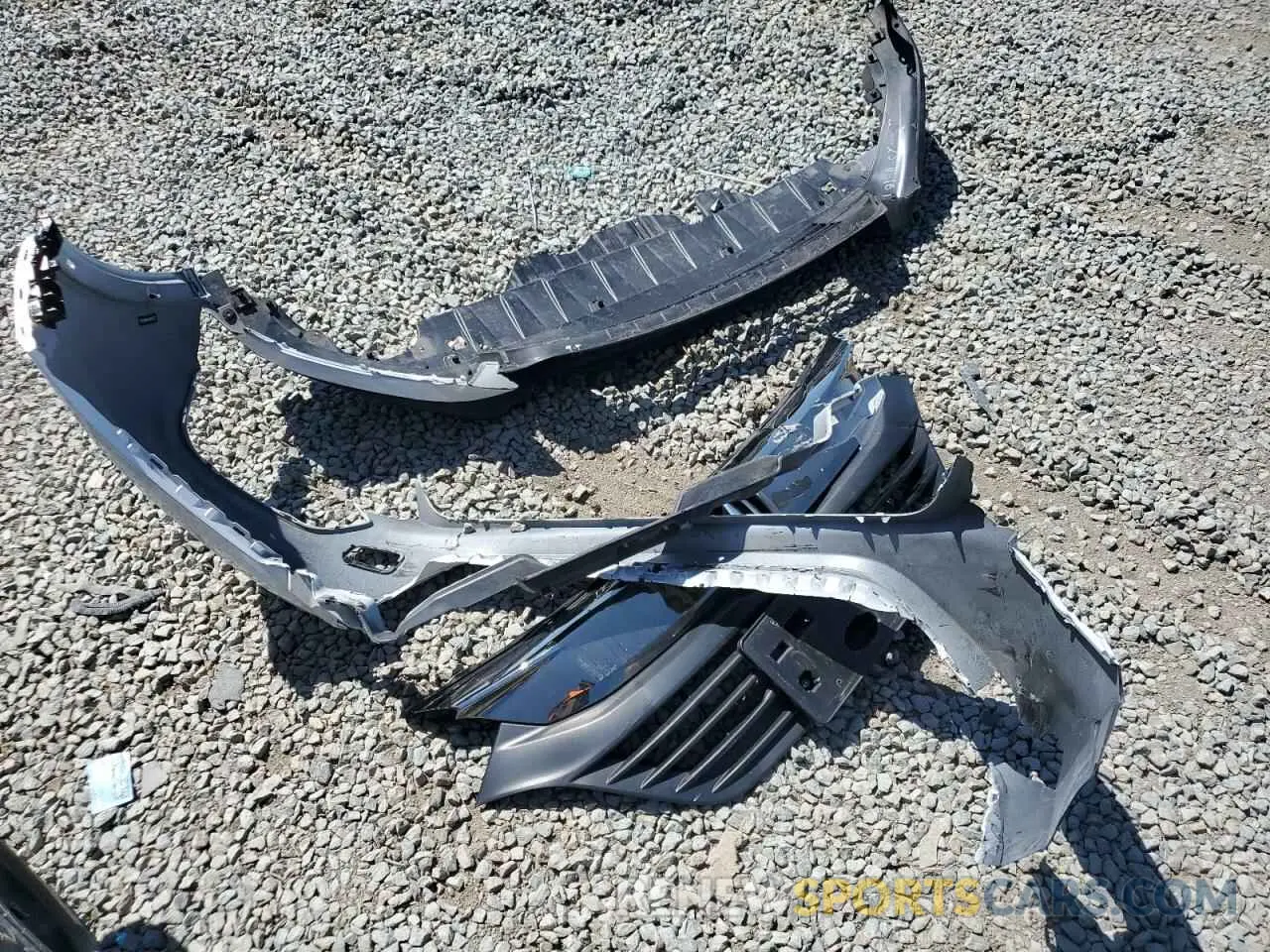 13 Photograph of a damaged car 3CZRU5H33KM702122 HONDA HR-V 2019