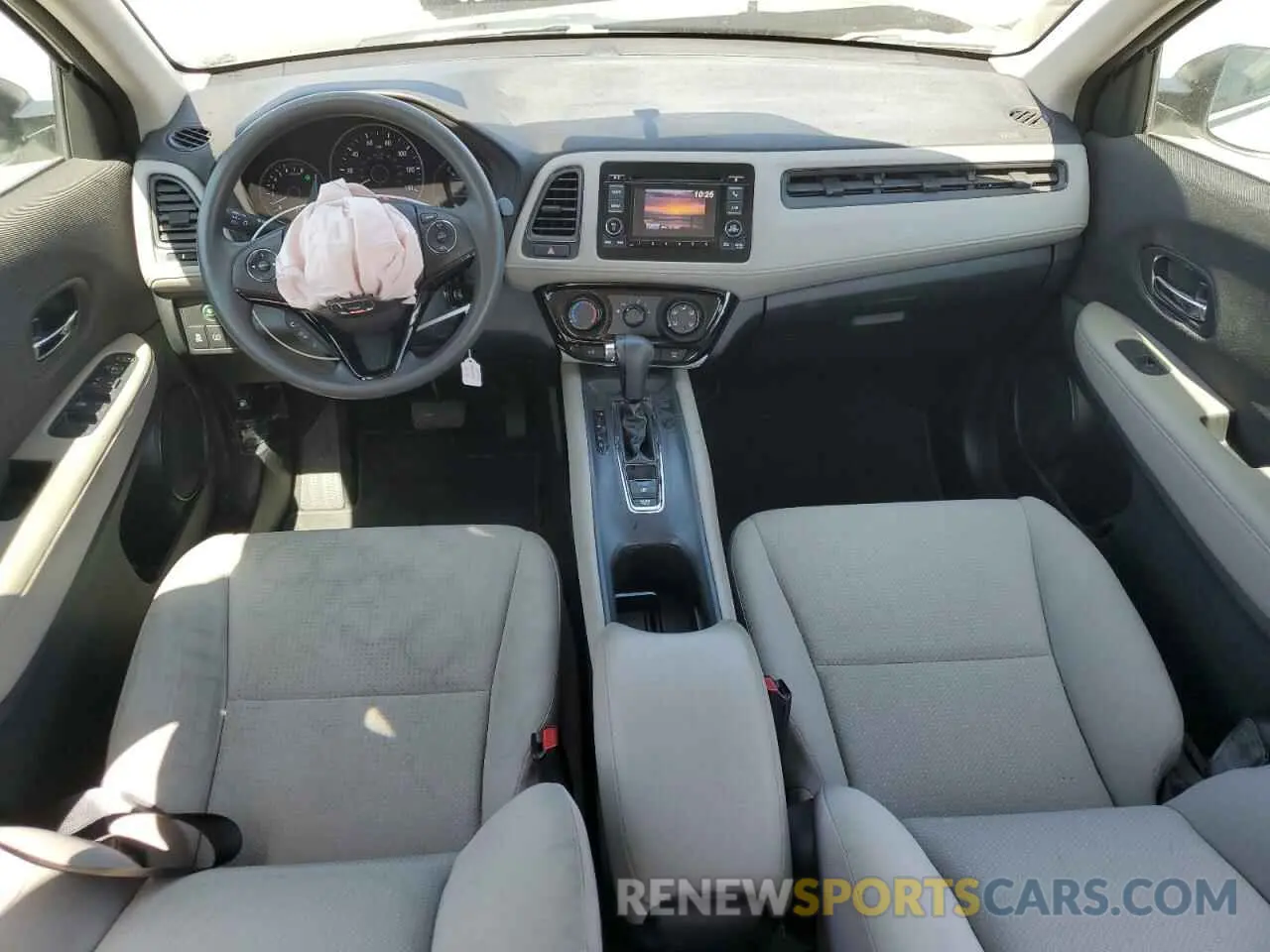 8 Photograph of a damaged car 3CZRU5H33KM702122 HONDA HR-V 2019