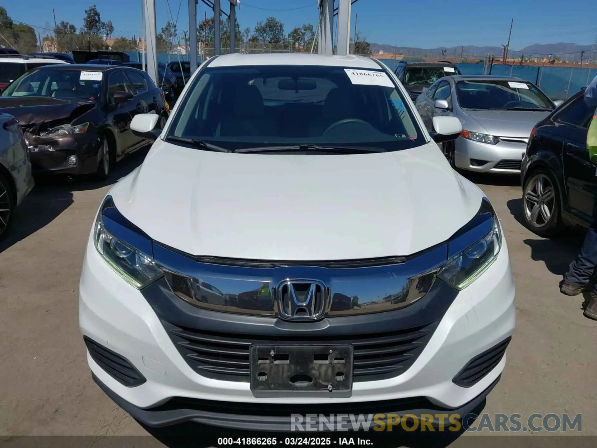12 Photograph of a damaged car 3CZRU5H33KM730714 HONDA HR-V 2019